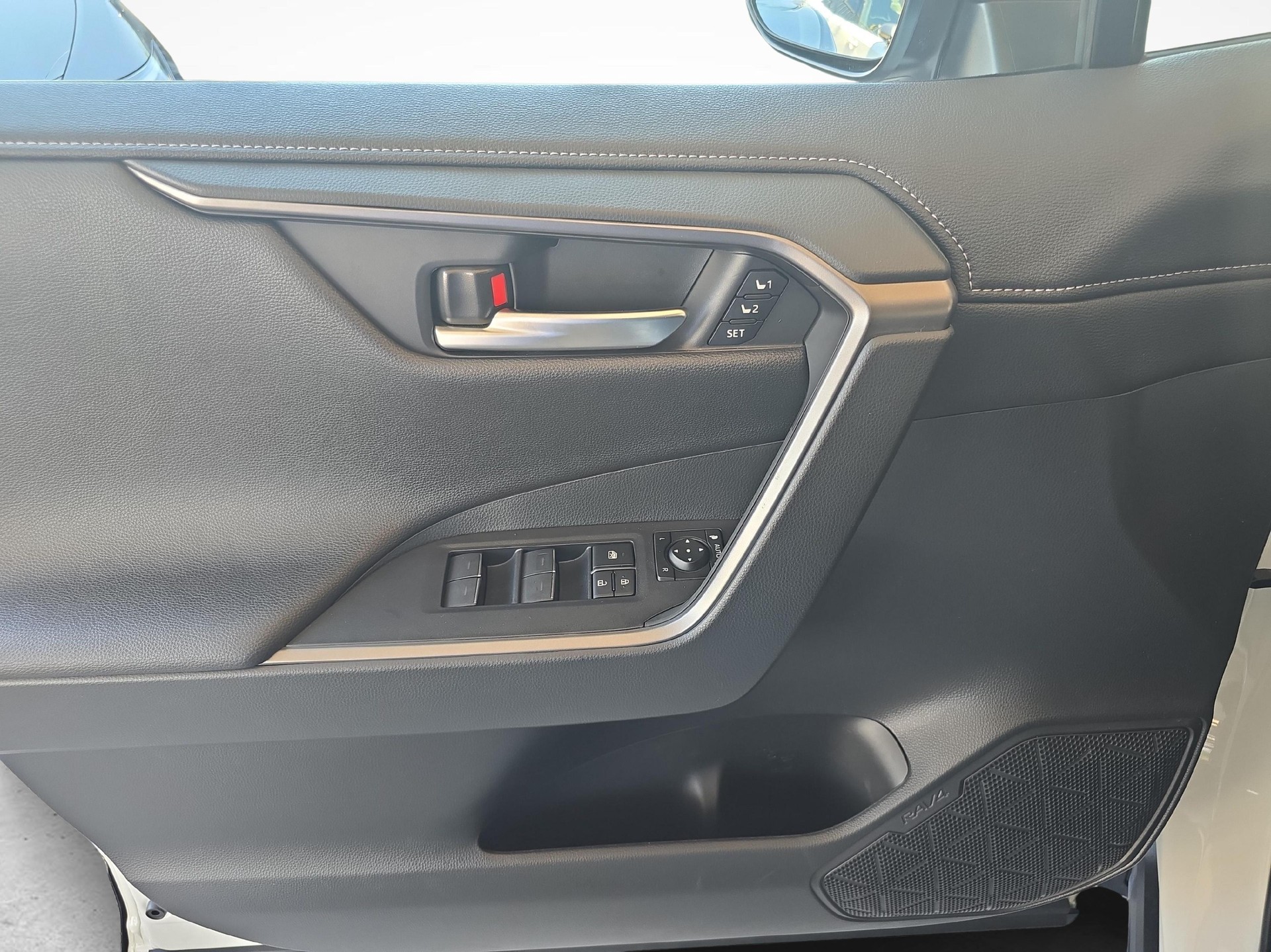 TOYOTA RAV4 2.5 Plug-In-Hybrid GR Sport-image-14