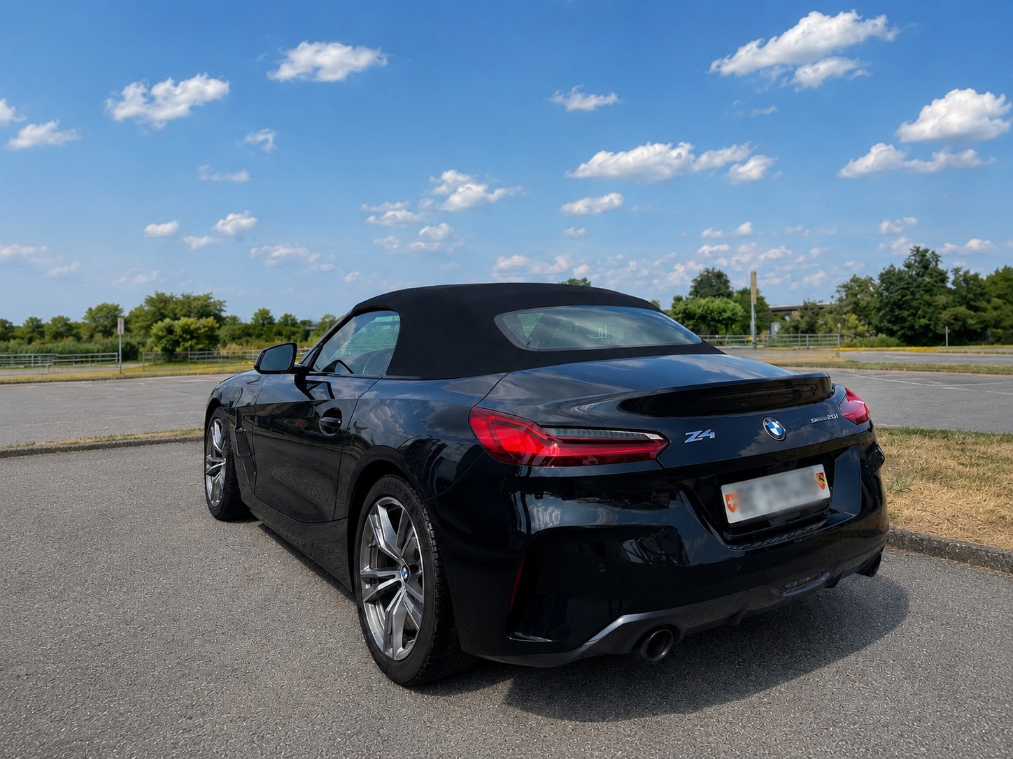 BMW BMW Z4 sDrive 20i M Sport Steptronic-image-2