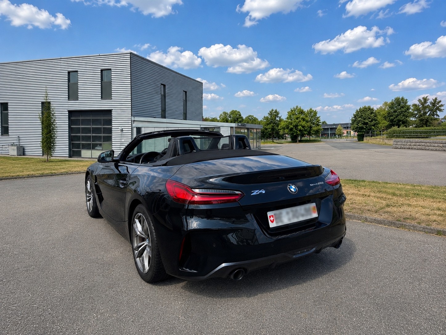 BMW BMW Z4 sDrive 20i M Sport Steptronic-image-1