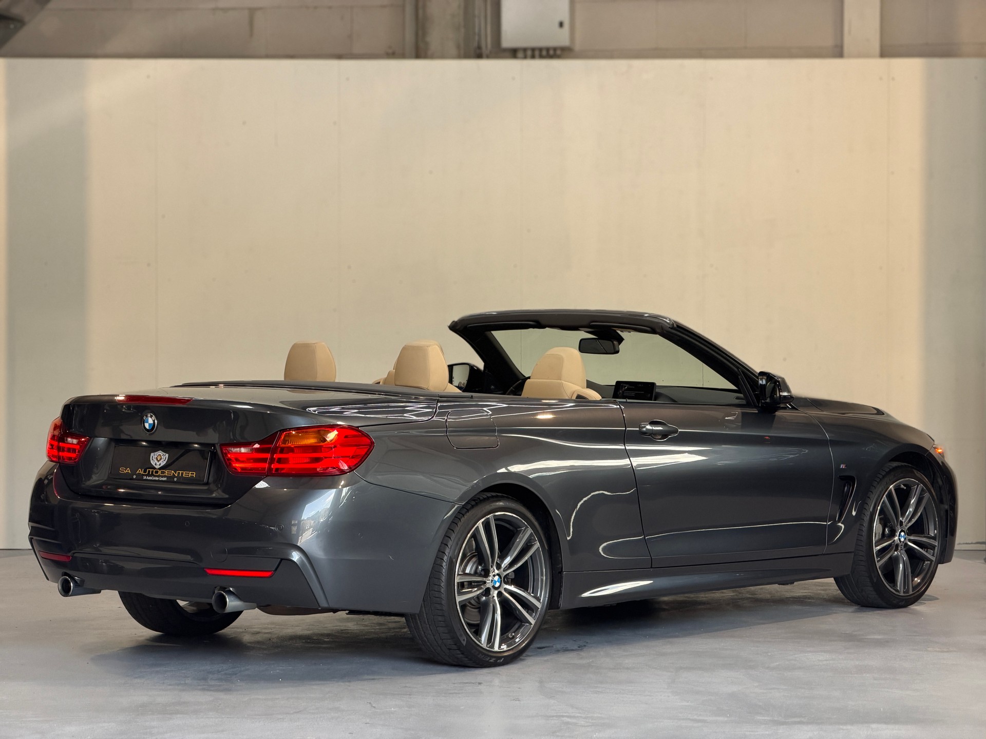 BMW 435i Cabriolet xDrive M-Sport Steptronic-image-6