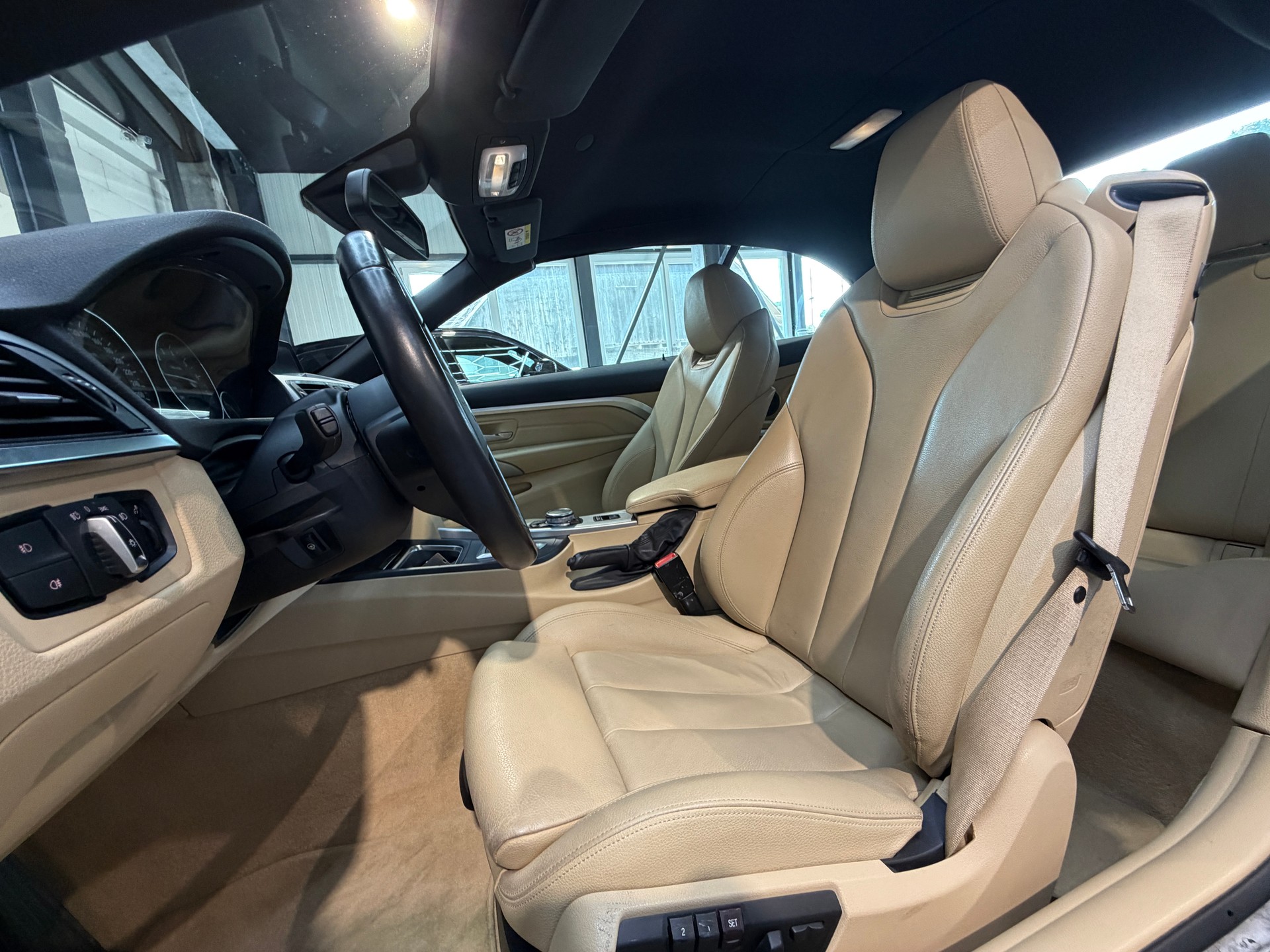 BMW 435i Cabriolet xDrive M-Sport Steptronic-image-13