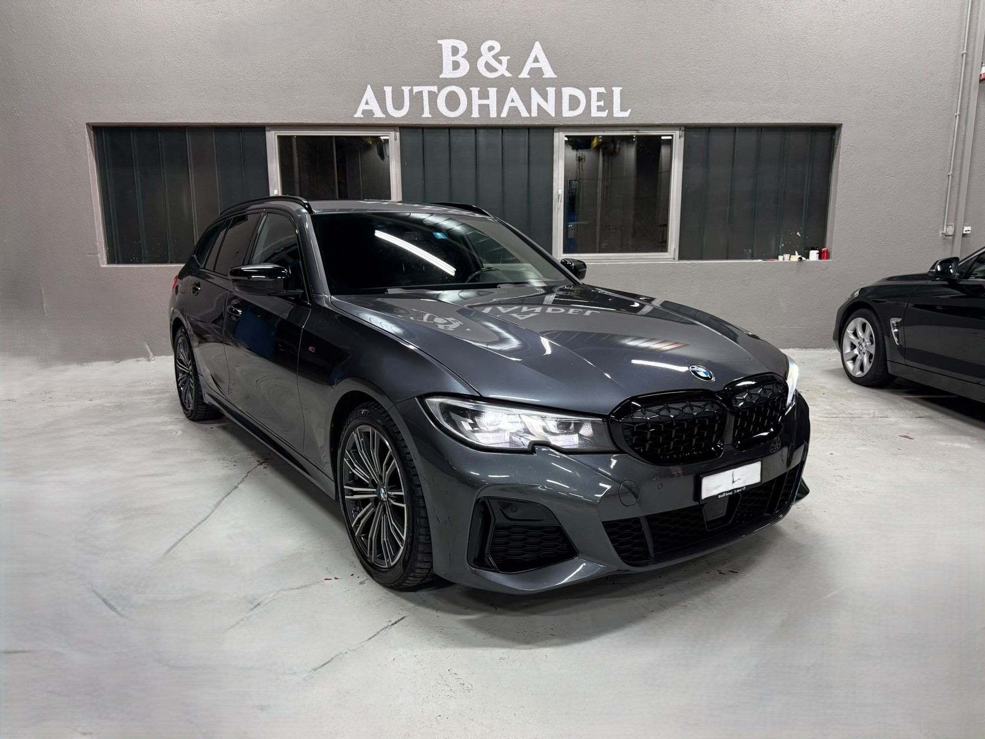 BMW M340d xDrive 48V Touring Steptronic Sport-image-0