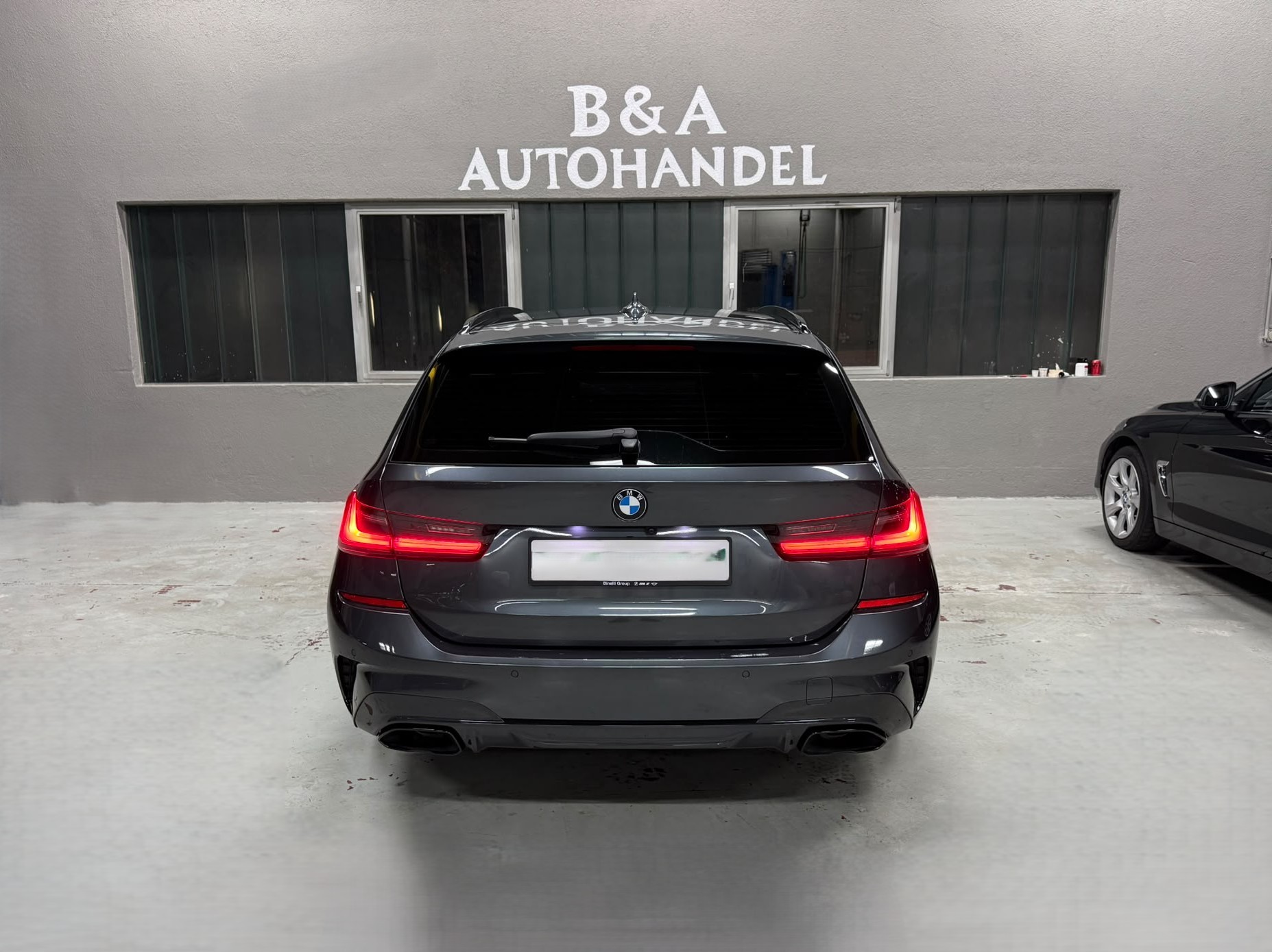 BMW M340d xDrive 48V Touring Steptronic Sport-image-4