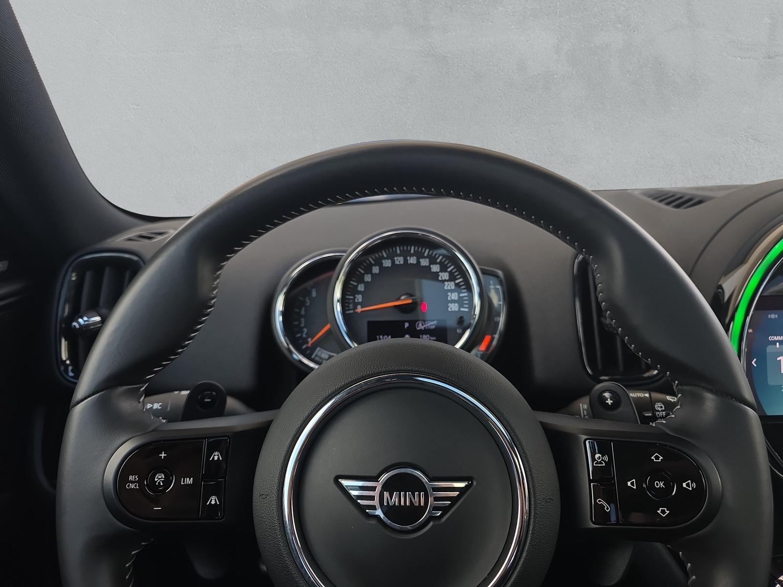 MINI Countryman S ALL4 F60 2.0i (CH)-image-17