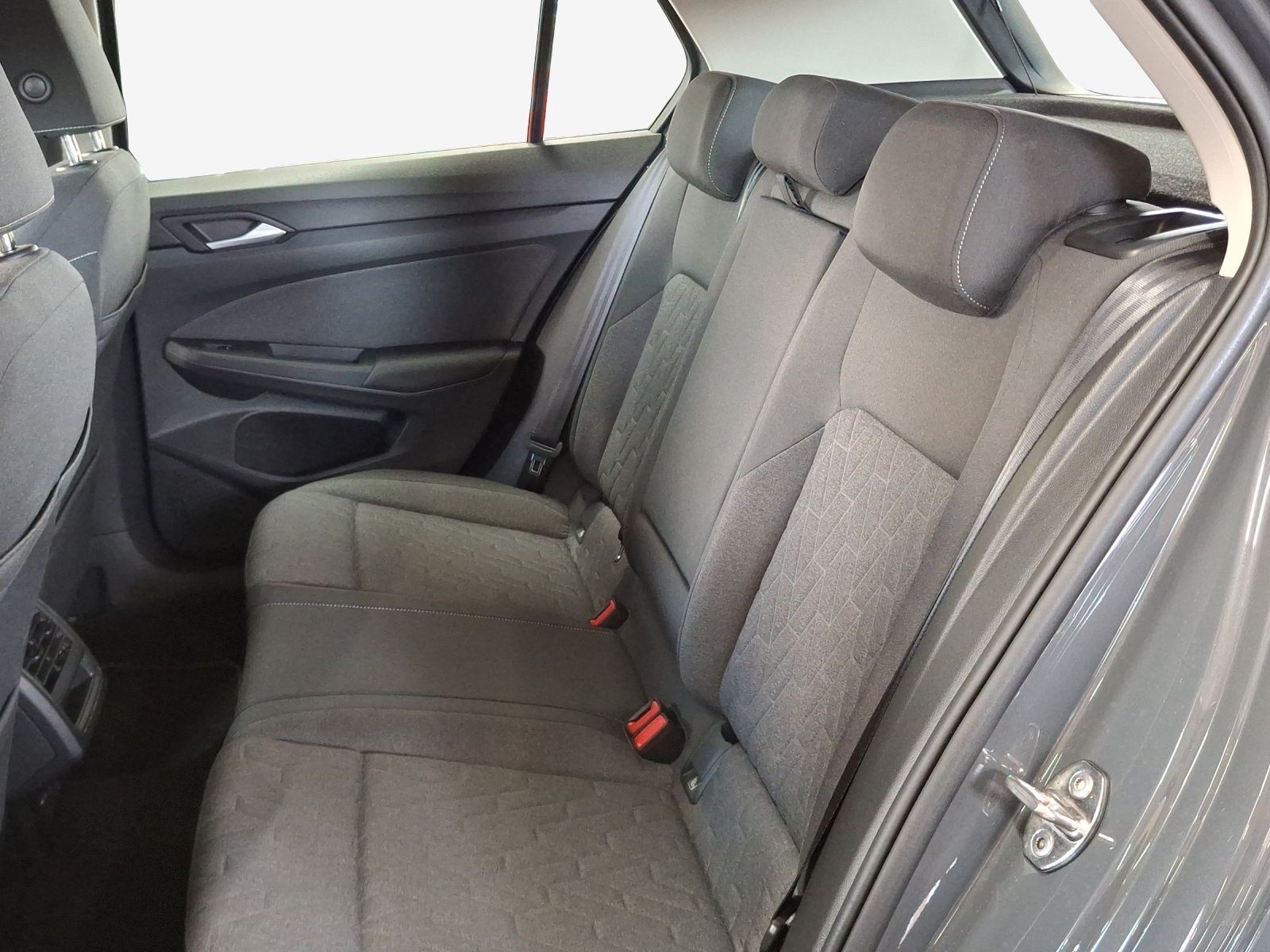 VW Golf 1.5 e TSI mHEV Life DSG-image-11