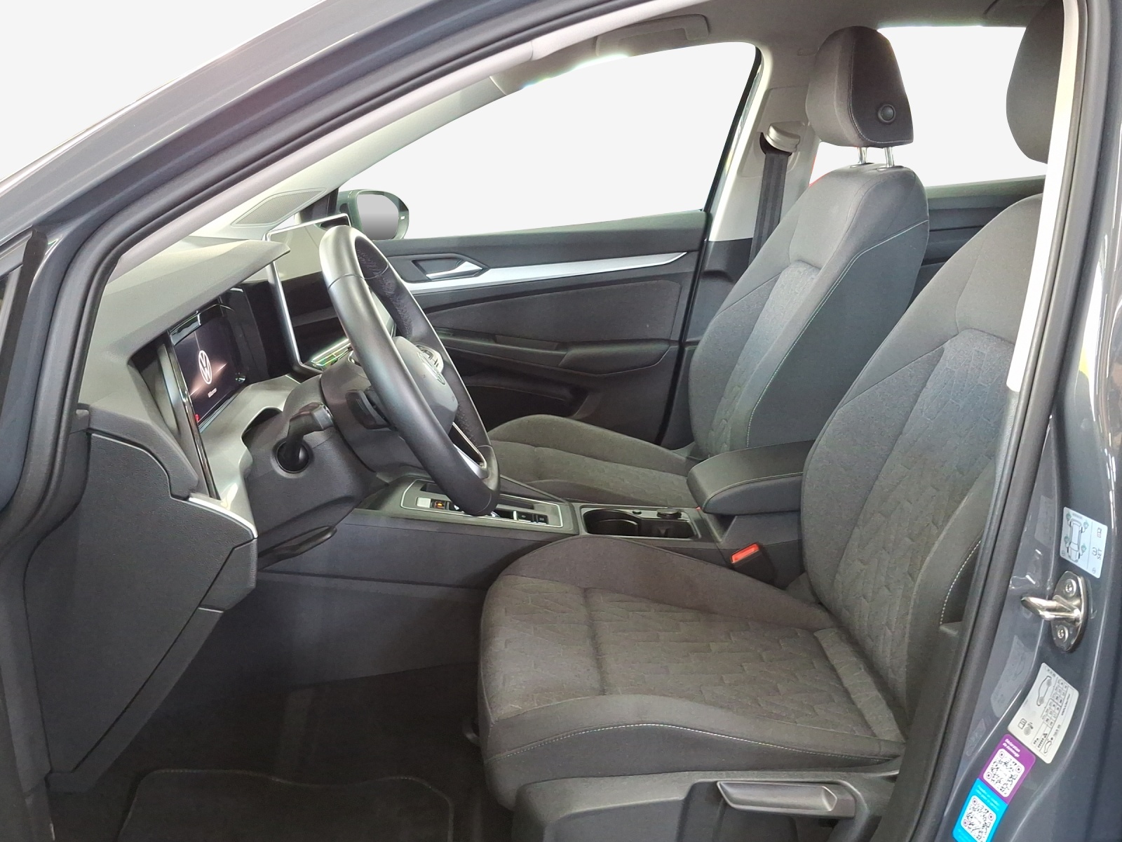 VW Golf 1.5 e TSI mHEV Life DSG-image-7