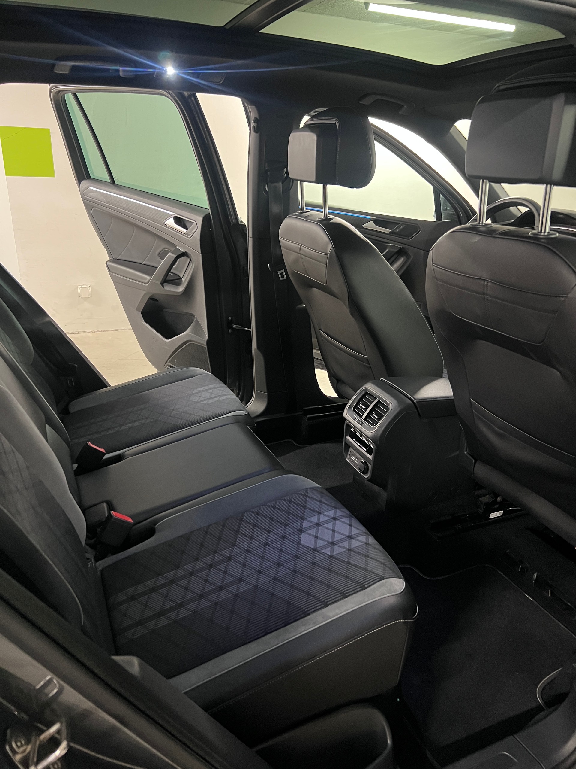 VW 2.0 TDI SCR R-Line SELECTION DSG-image-9