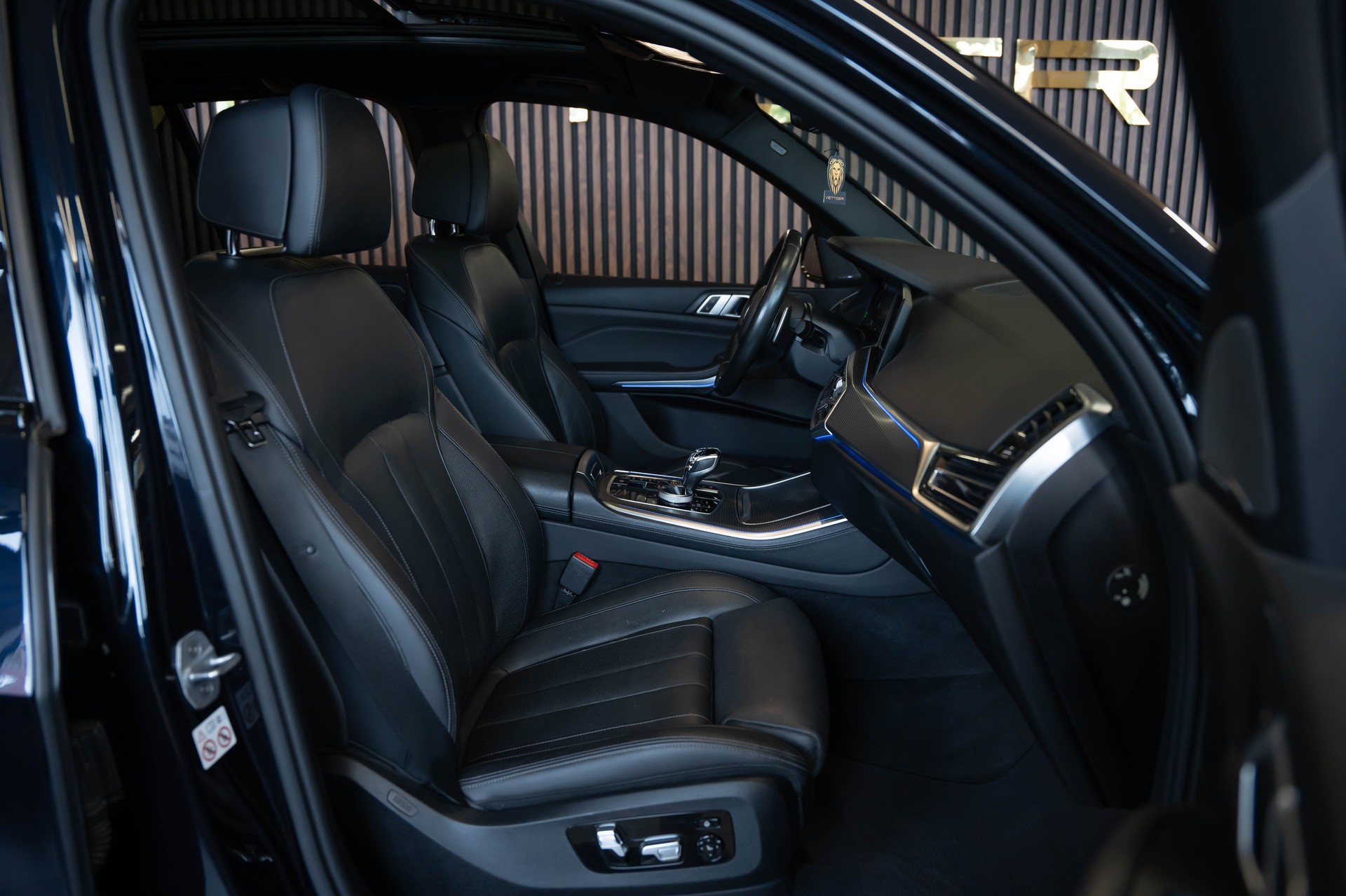 BMW X5 xDrive 30d Steptronic-image-15
