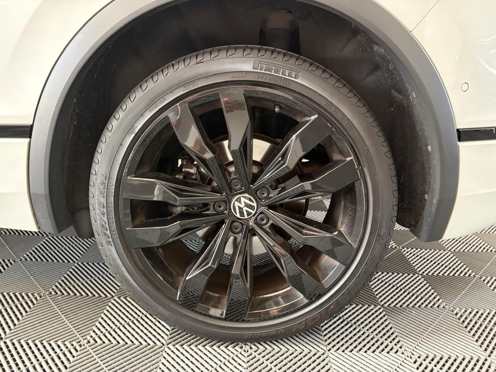 VW Tiguan 2.0TSI R-Line 4Motion DSG - Attelage - Toit ouvrant - Caméra - DCC-image-29