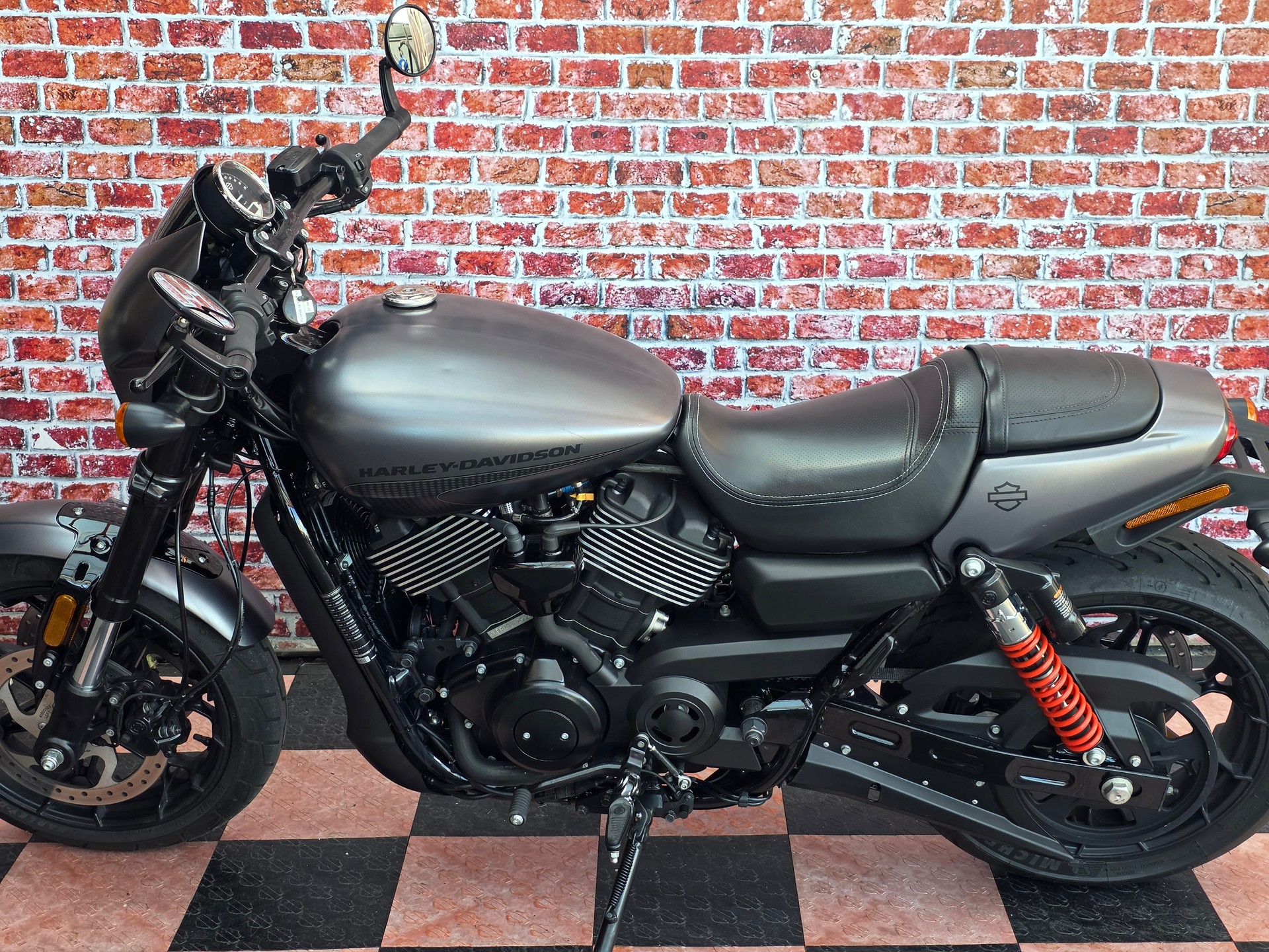 HARLEY-DAVIDSON XG 750 Street Rod-showroom-element-3