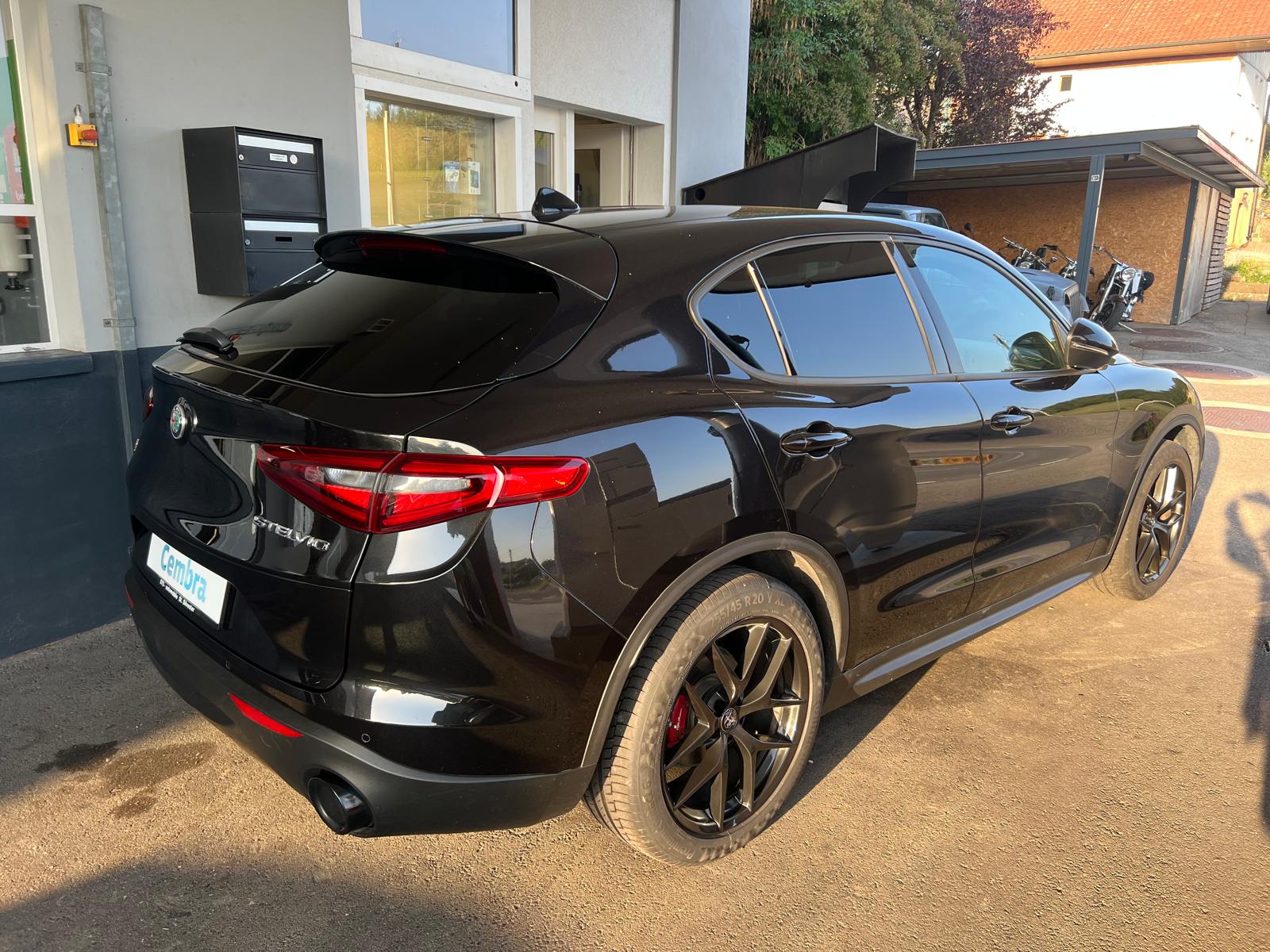 ALFA ROMEO Stelvio 2.2 JTDM Pack Veloce Q4-image-3
