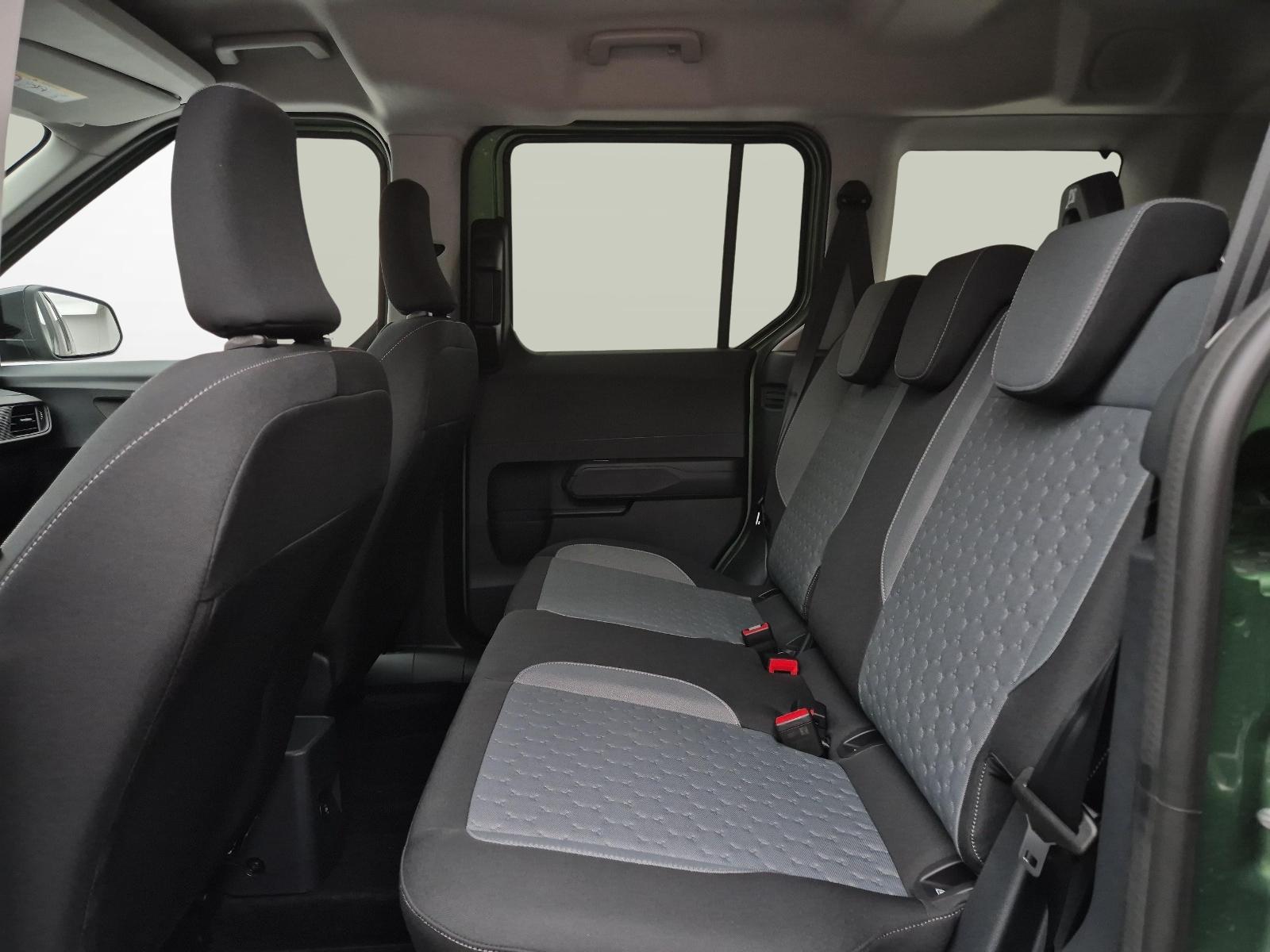 FORD Tourneo Courier 1.0 EcoBoost Titanium-image-9