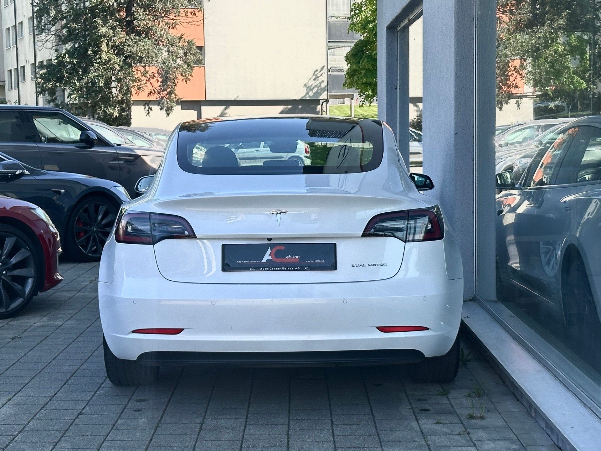 TESLA Model 3 Long Range Dual Motor AWD-image-4
