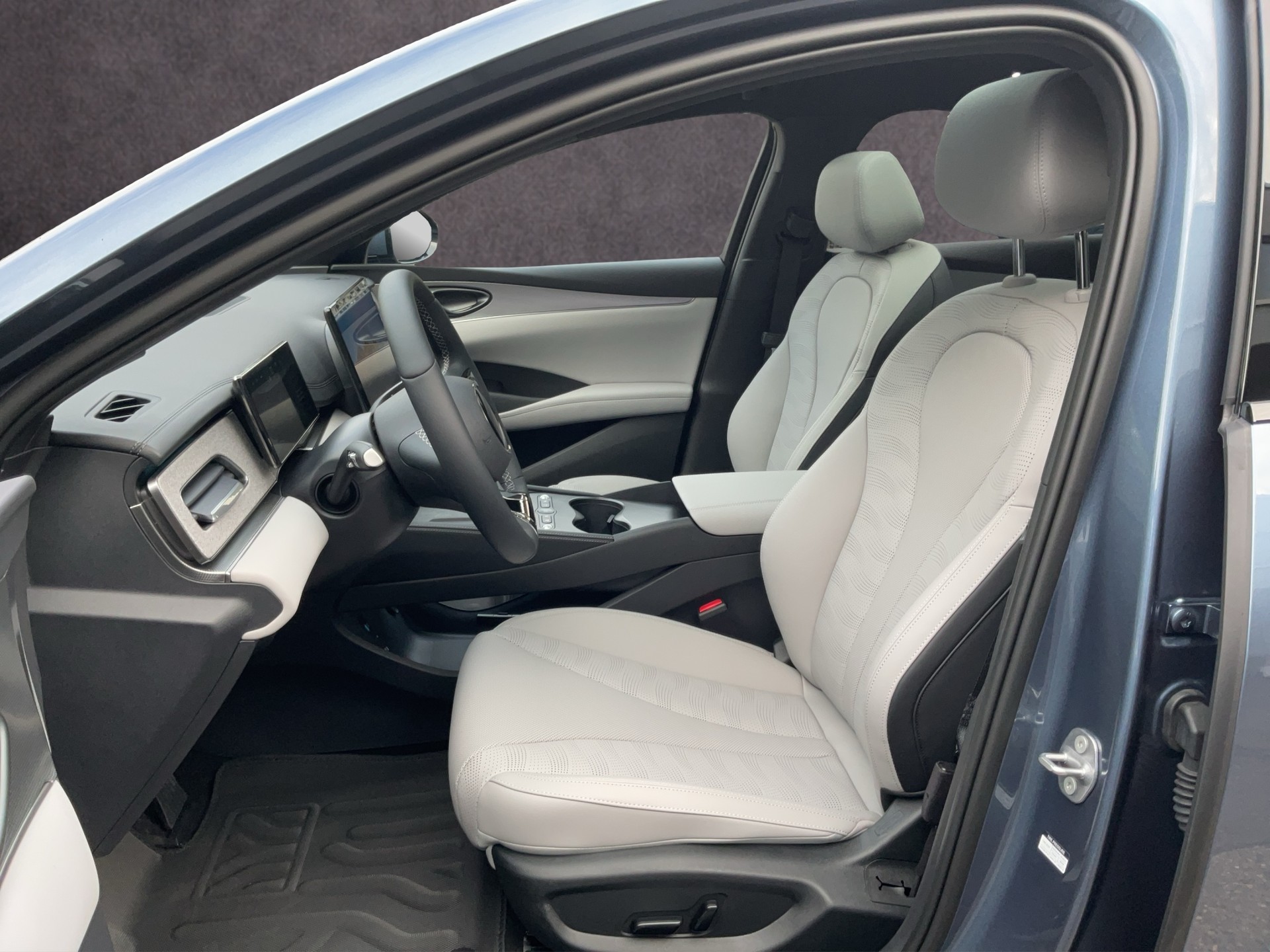 BYD Seal 6 DM-i Touring Comfort-image-10