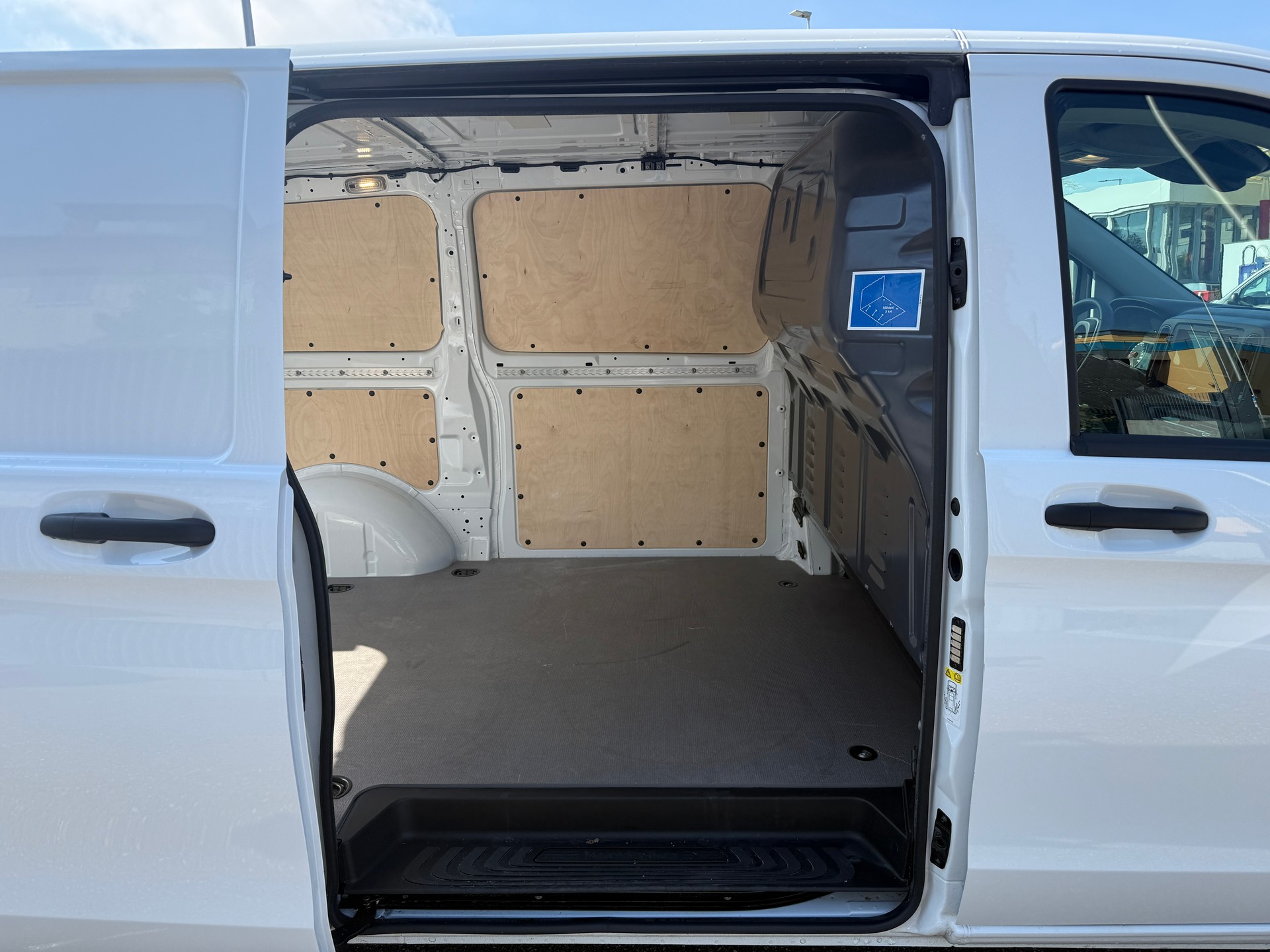 MERCEDES-BENZ Vito 116 CDI Lang Pro 9G-Tronic ***HERSTELLERGARANITE & GRATIS-SERVICE***-image-20