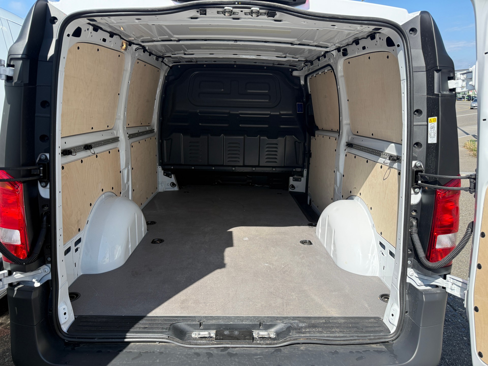 MERCEDES-BENZ Vito 116 CDI Lang Pro 9G-Tronic ***HERSTELLERGARANITE & GRATIS-SERVICE***-image-24