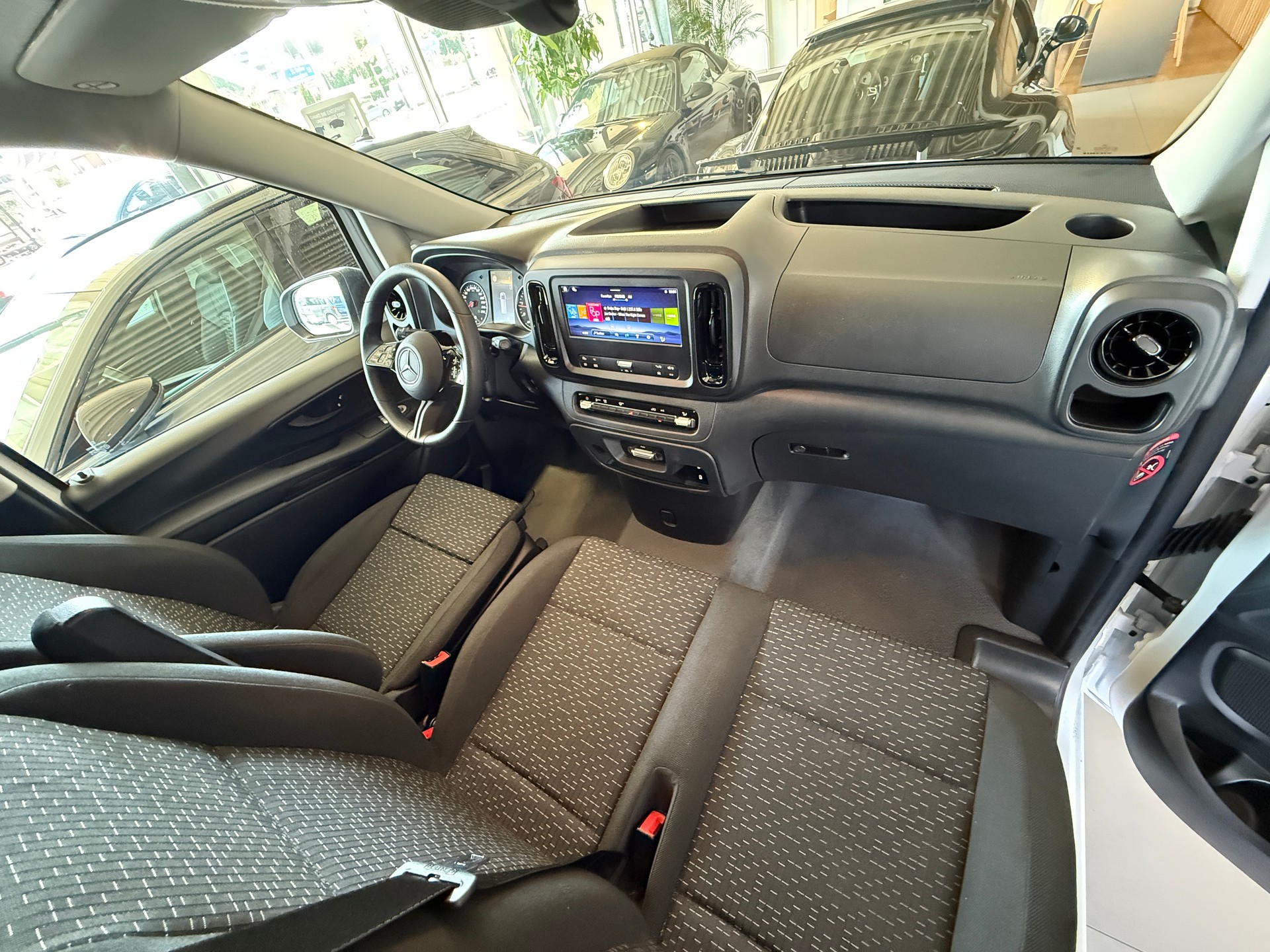 MERCEDES-BENZ Vito 116 CDI Lang Pro 9G-Tronic ***HERSTELLERGARANITE & GRATIS-SERVICE***-image-10