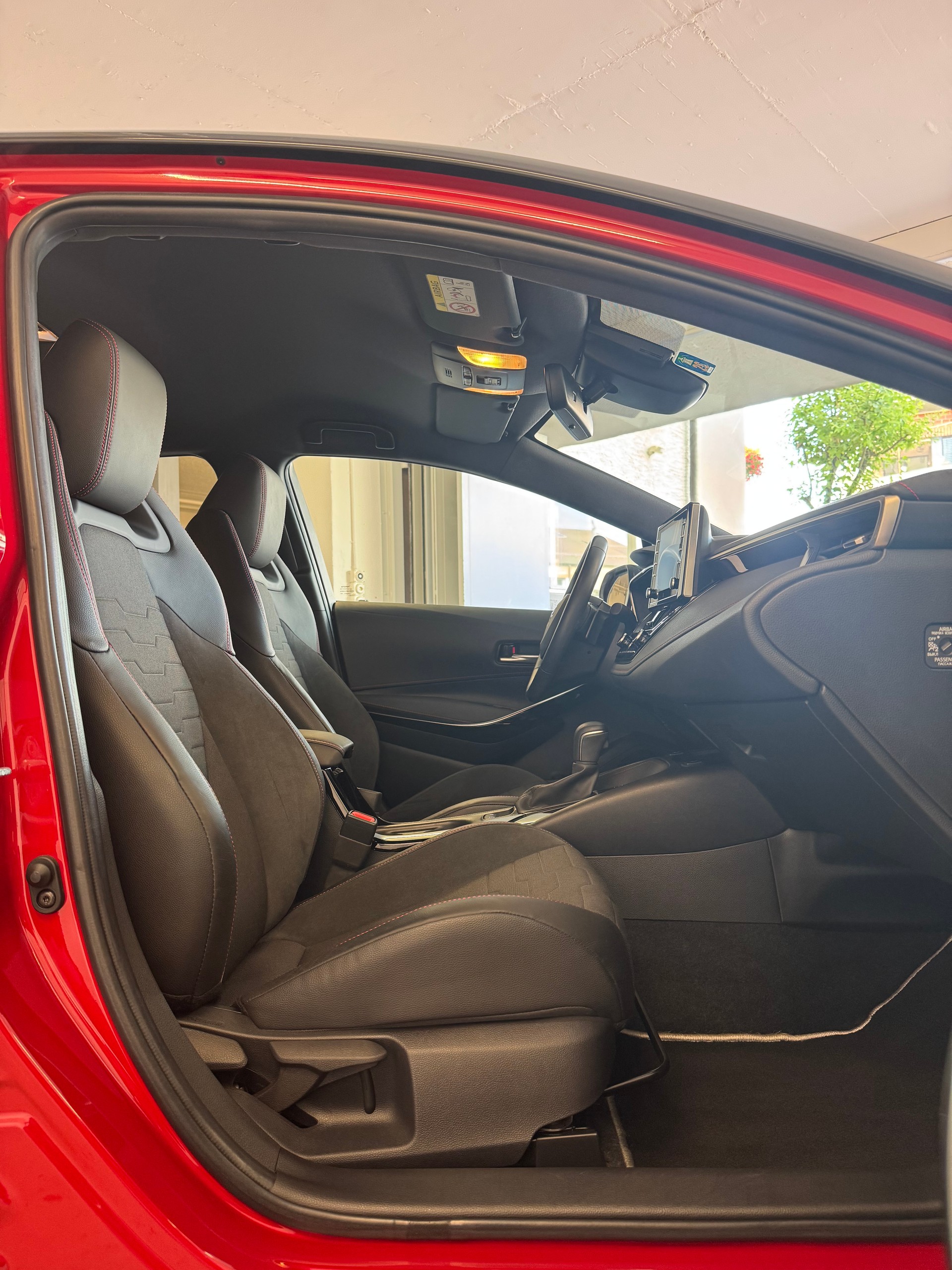 TOYOTA Corolla 2.0 HSD Style e-CVT-image-6