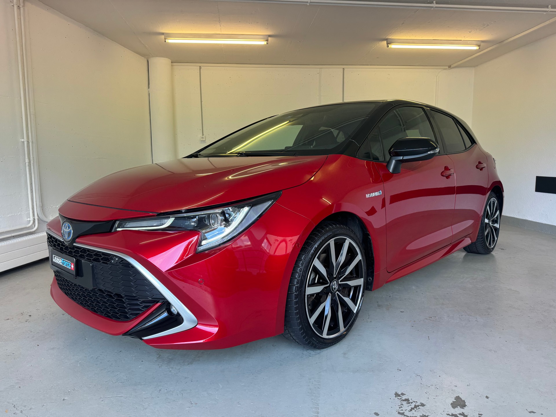 TOYOTA Corolla 2.0 HSD Style e-CVT-image-1