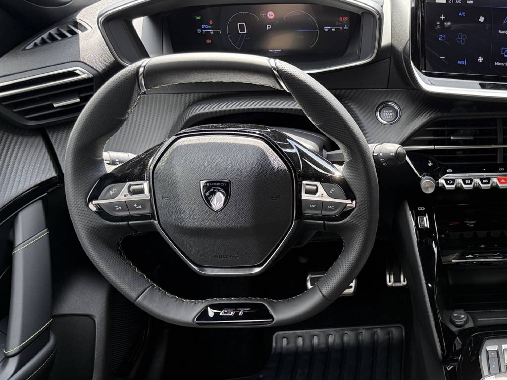 PEUGEOT 208 Hybrid 145 e-DSS6 GT Exclusive-image-6
