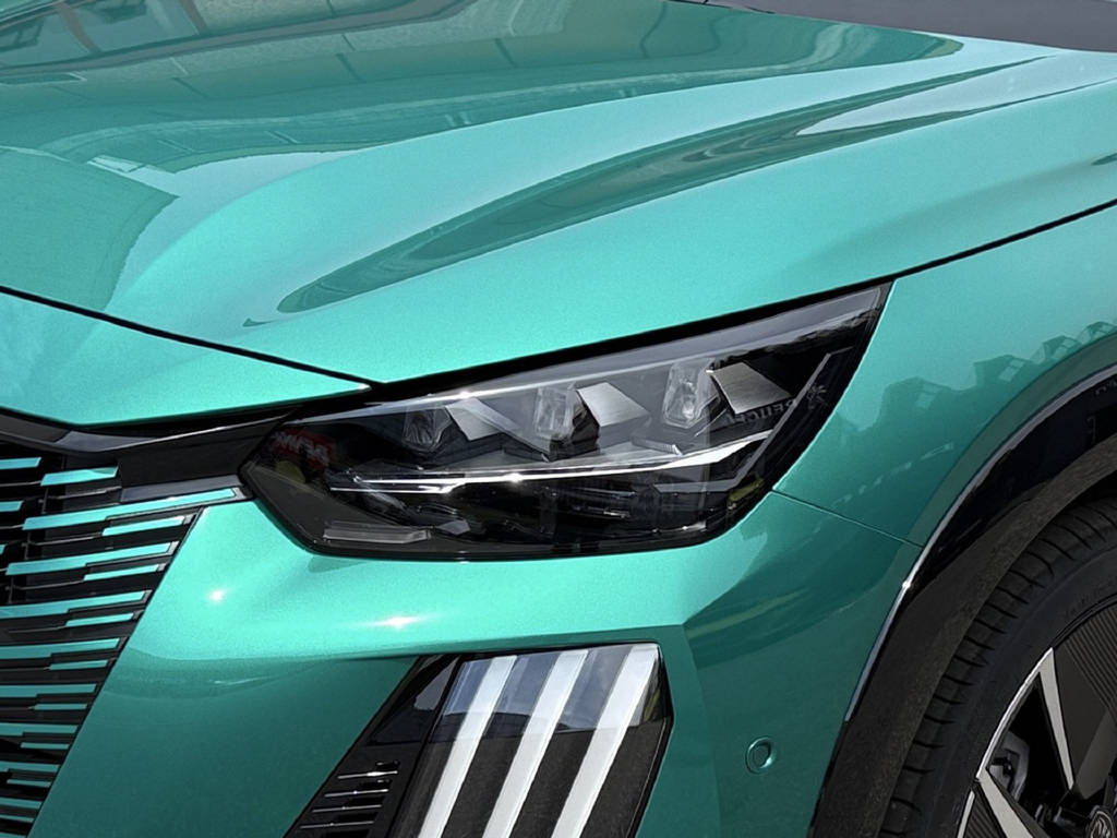 PEUGEOT 208 Hybrid 145 e-DSS6 GT Exclusive-image-2