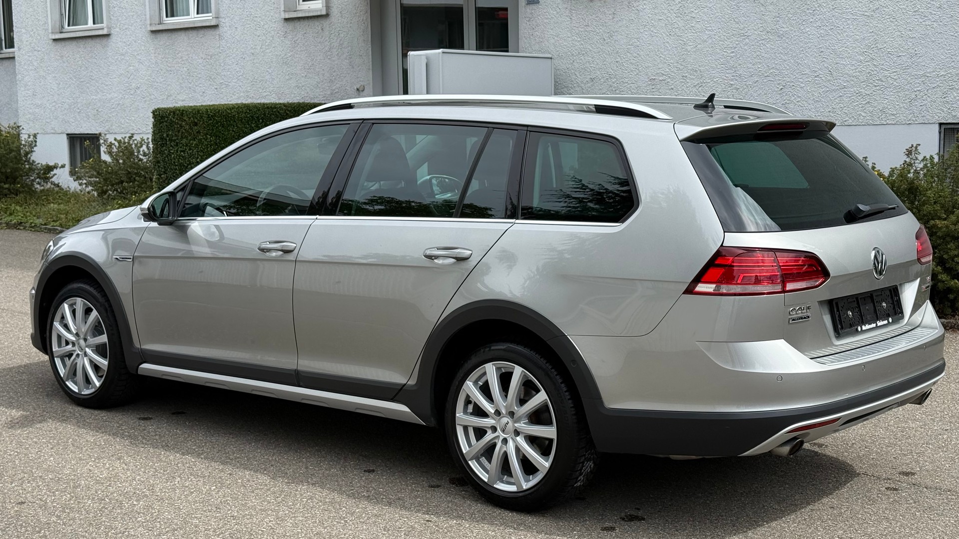 VW Golf 1.8 TSI Alltrack 4Motion DSG-image-8