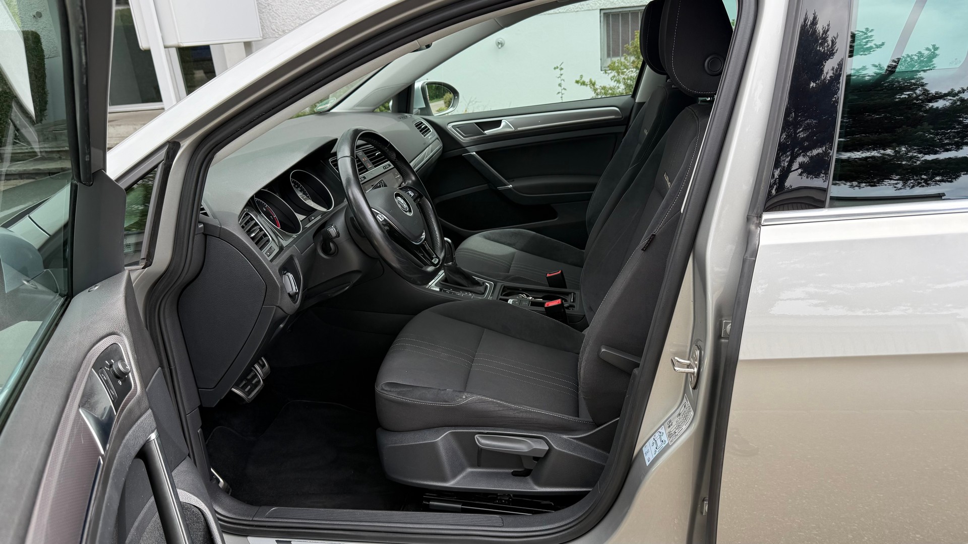 VW Golf 1.8 TSI Alltrack 4Motion DSG-image-10