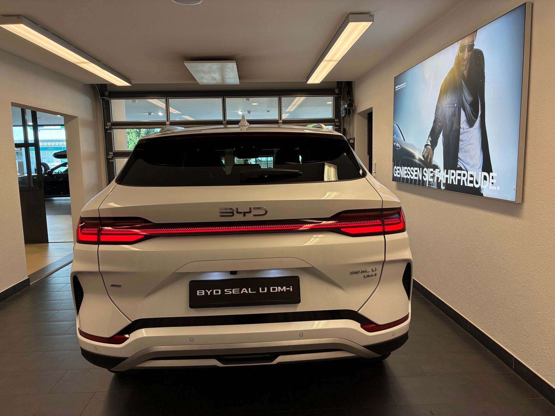 BYD Seal U DM-i Design AWD-image-7