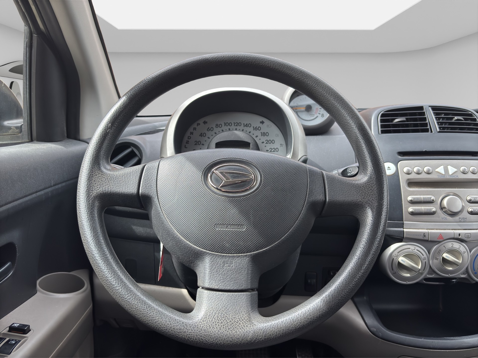 DAIHATSU Sirion 1.3 eco-4WD-image-9