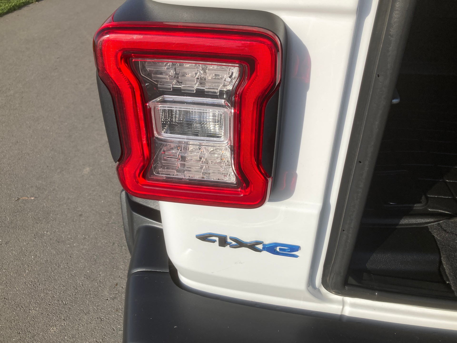 JEEP Wrangler 2.0 PHEV Unlimited Rubicon DT Automatic-image-9