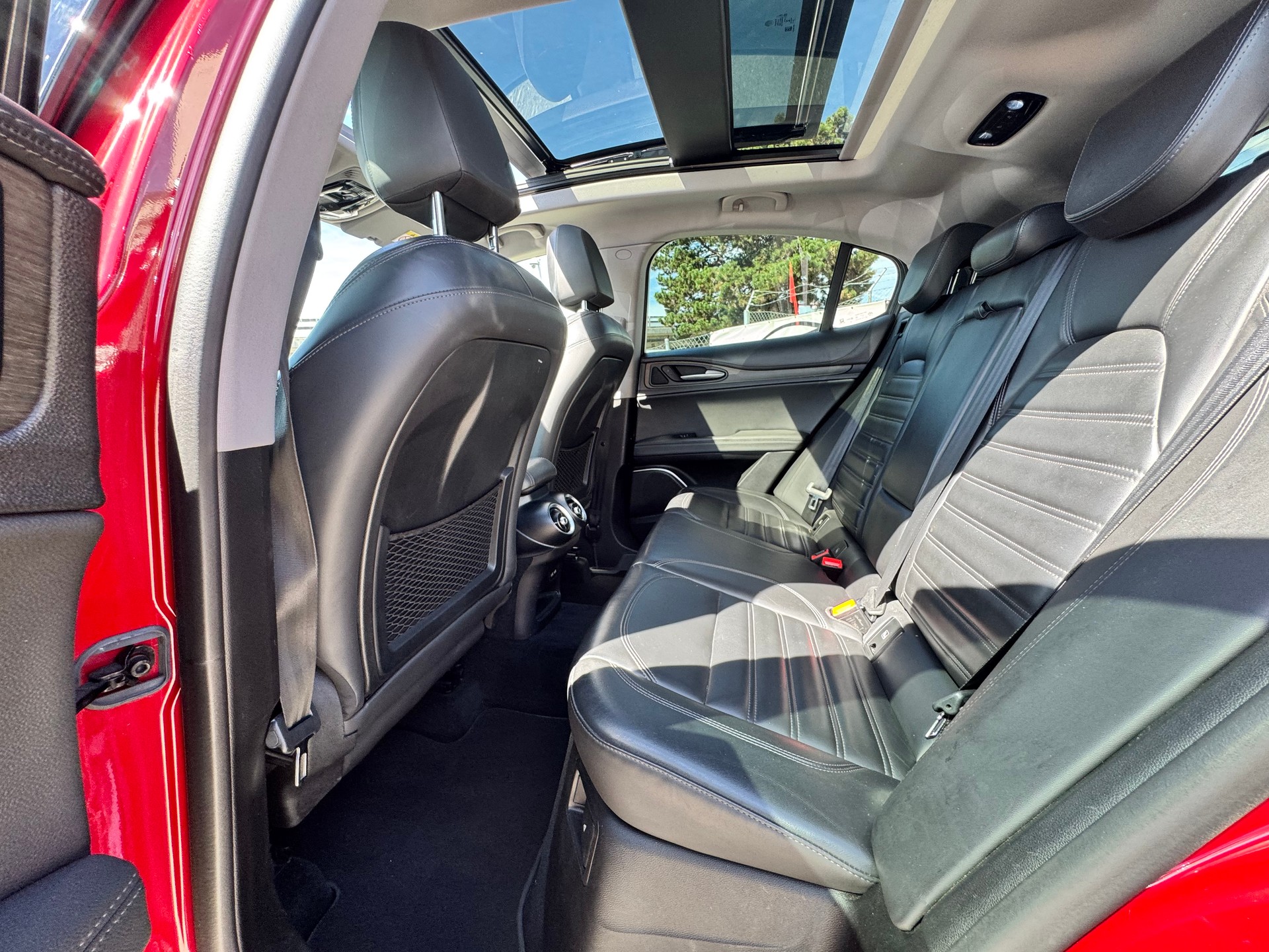 ALFA ROMEO Stelvio 2.2 JTDM Sport Q4 Automatic 210 PS Full option Garantie 2 ans 🇨🇭-image-17