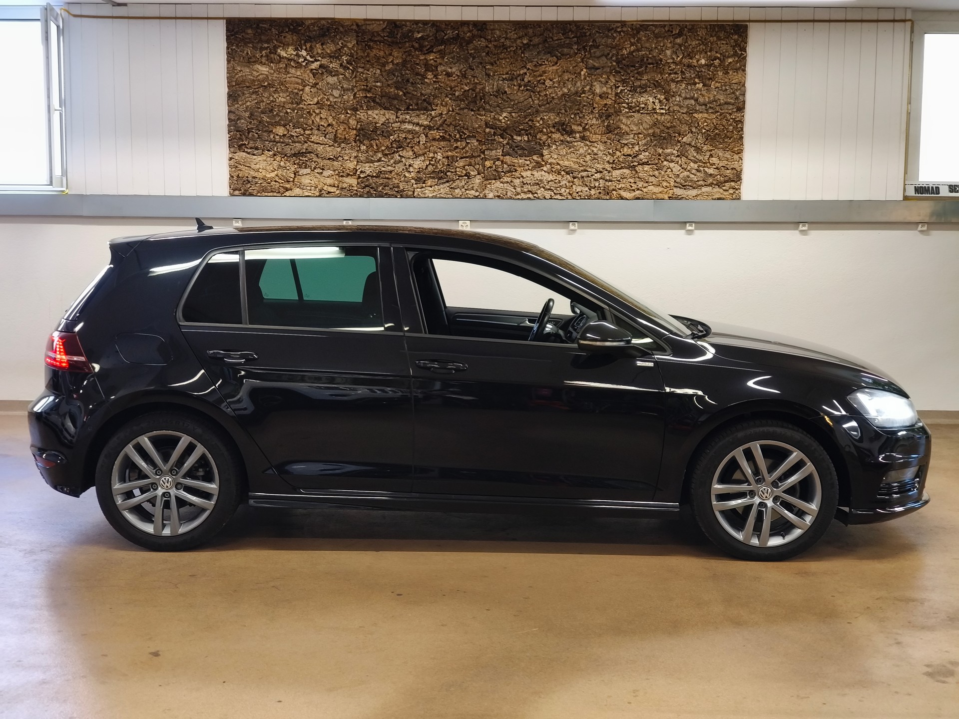 VW Golf 1.4 TSI Cup R-Line DSG-image-9