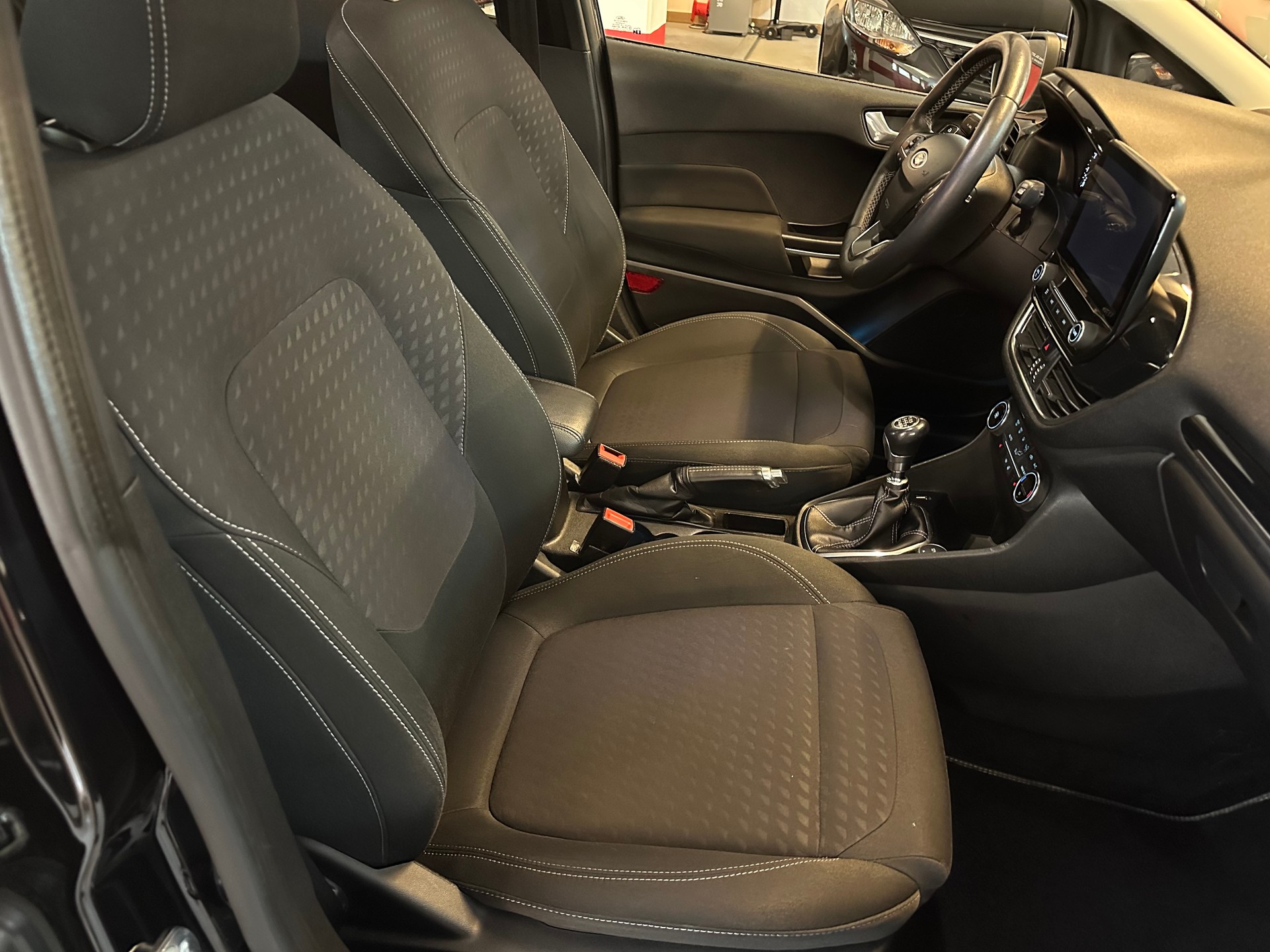 FORD Fiesta 1.0 SCTi Active II-image-6