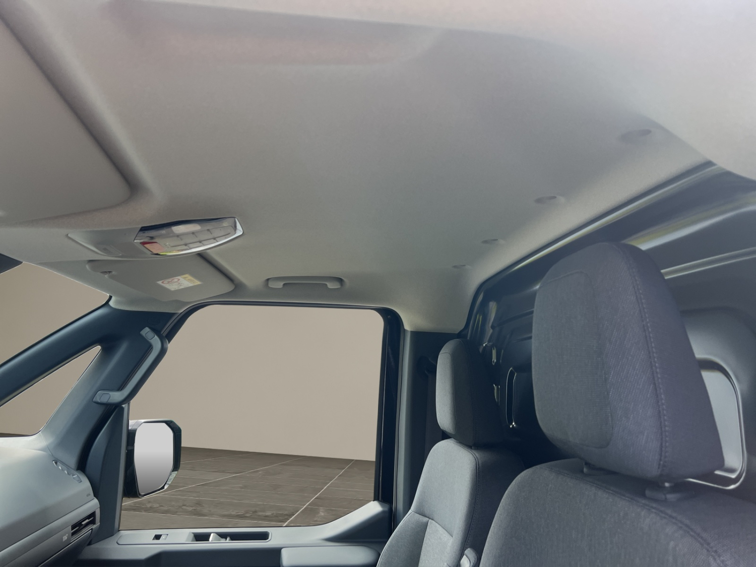 KIA PV5 Cargo 51.5 kWh Plus-image-9