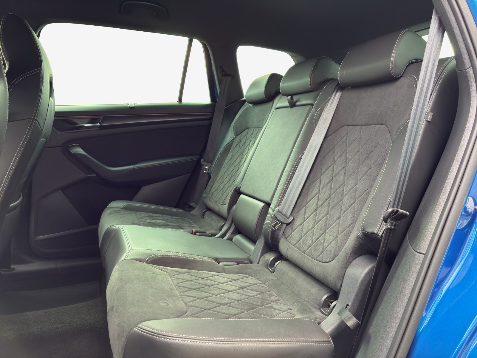 SKODA Kodiaq 2.0 TDI SCR SportLine 4x4 DSG-image-11