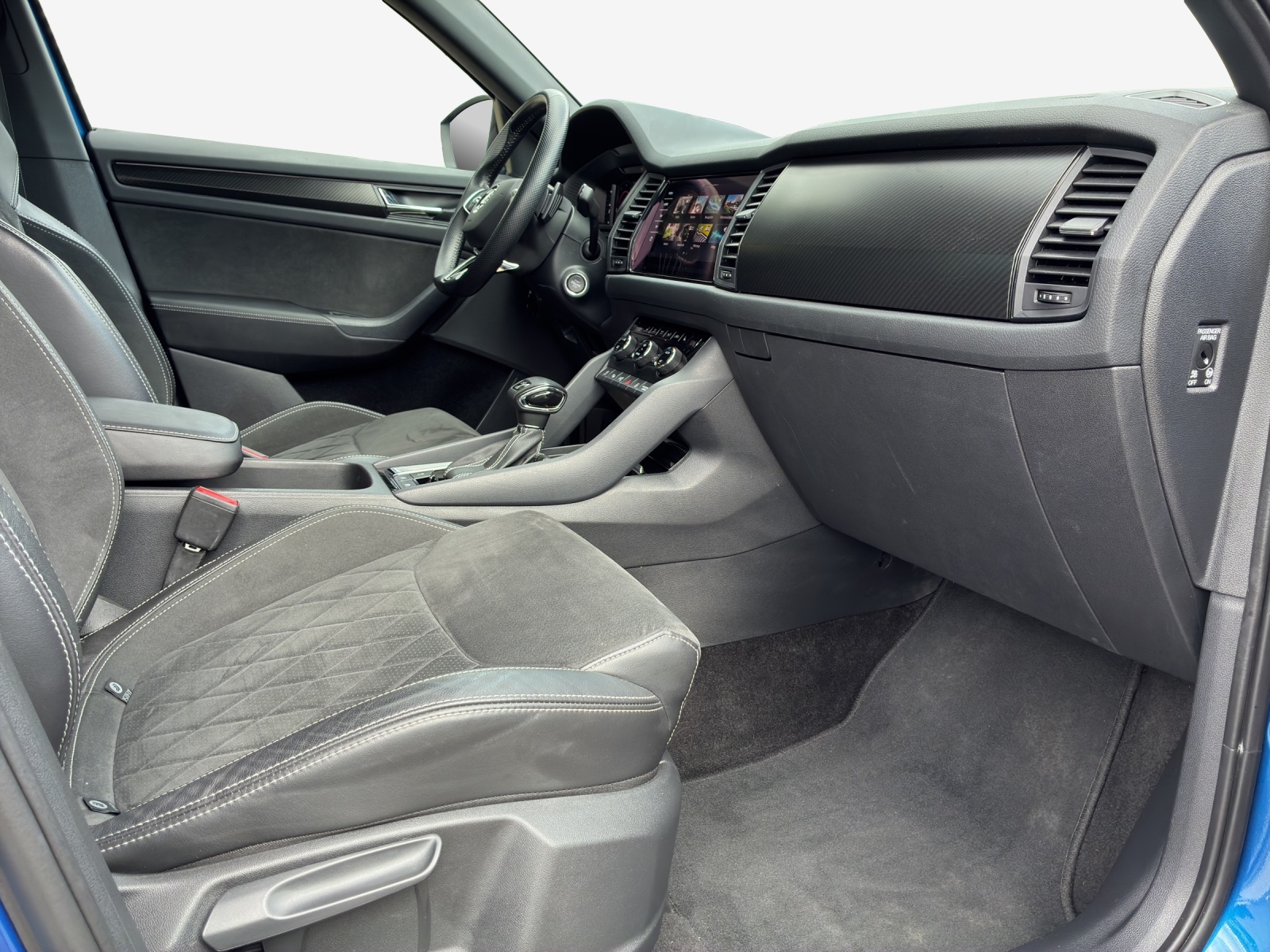 SKODA Kodiaq 2.0 TDI SCR SportLine 4x4 DSG-image-14