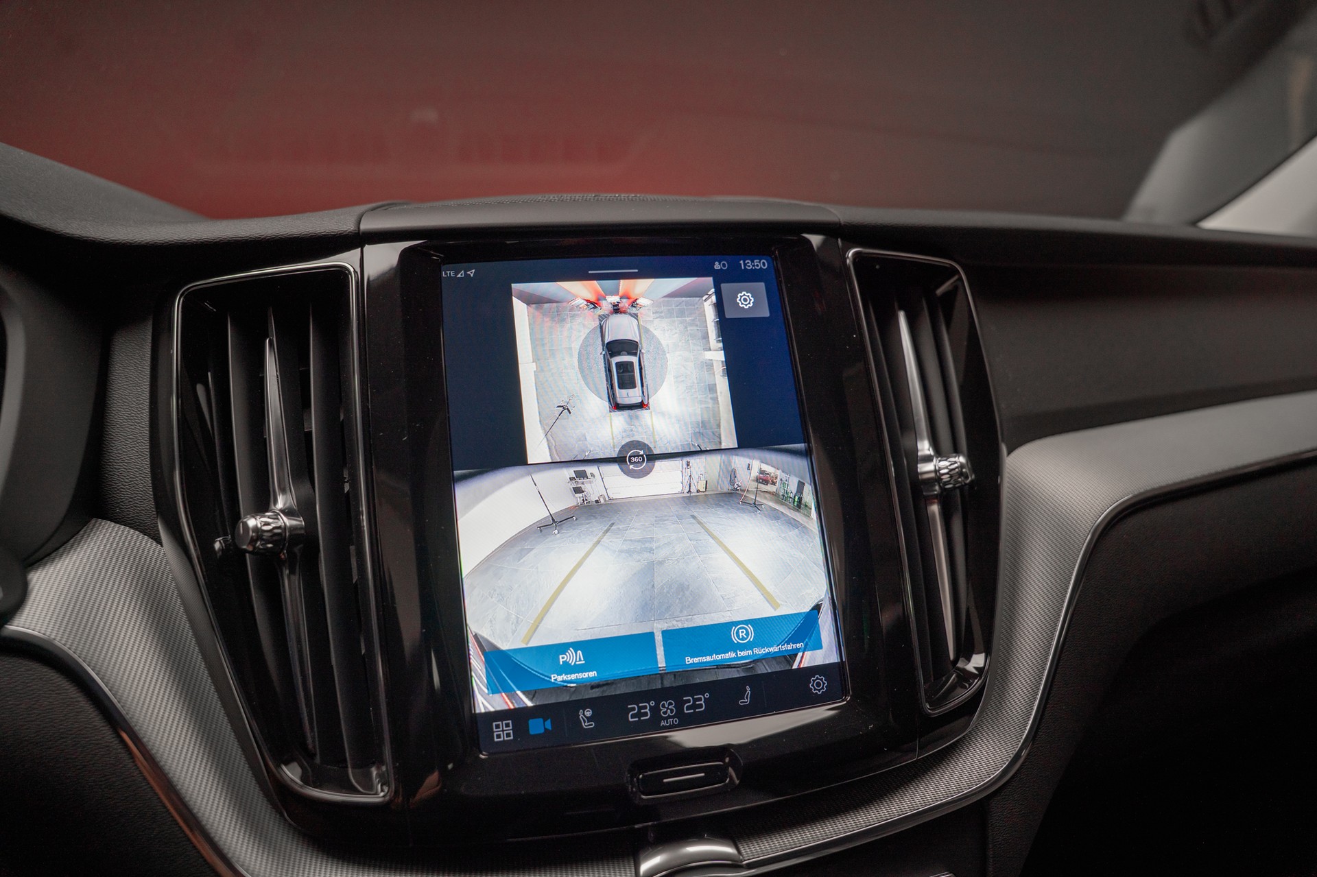 VOLVO XC60 2.0 T8 TE Plus Dark eAWD / Panorama / 360°Kamera / Harman/Kardon-image-22