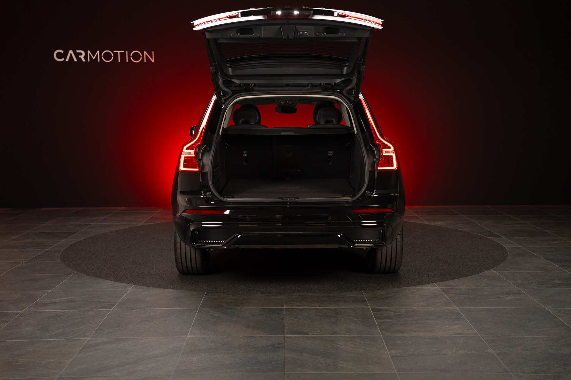VOLVO XC60 2.0 T8 TE Plus Dark eAWD / Panorama / 360°Kamera / Harman/Kardon-image-5