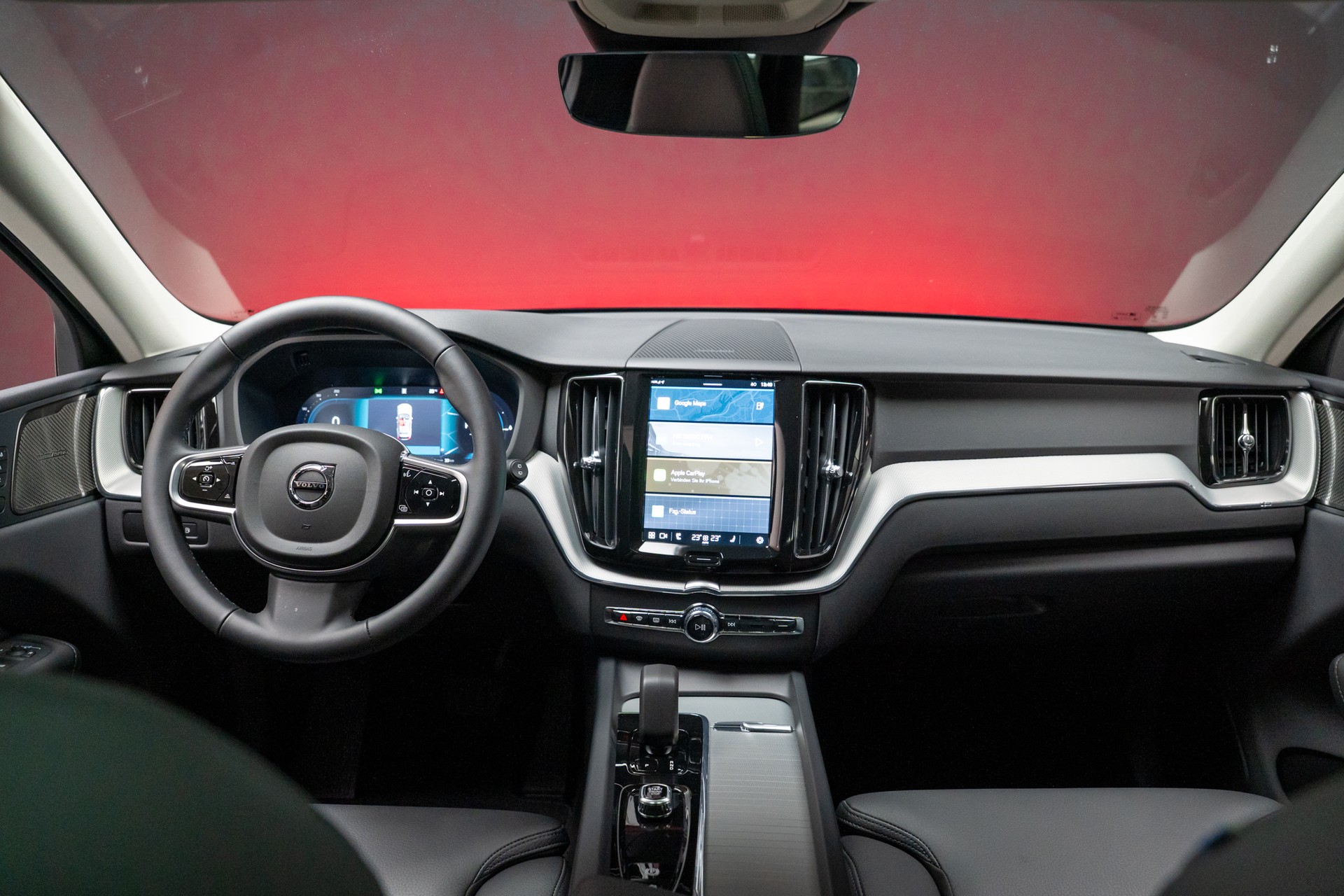 VOLVO XC60 2.0 T8 TE Plus Dark eAWD / Panorama / 360°Kamera / Harman/Kardon-image-17