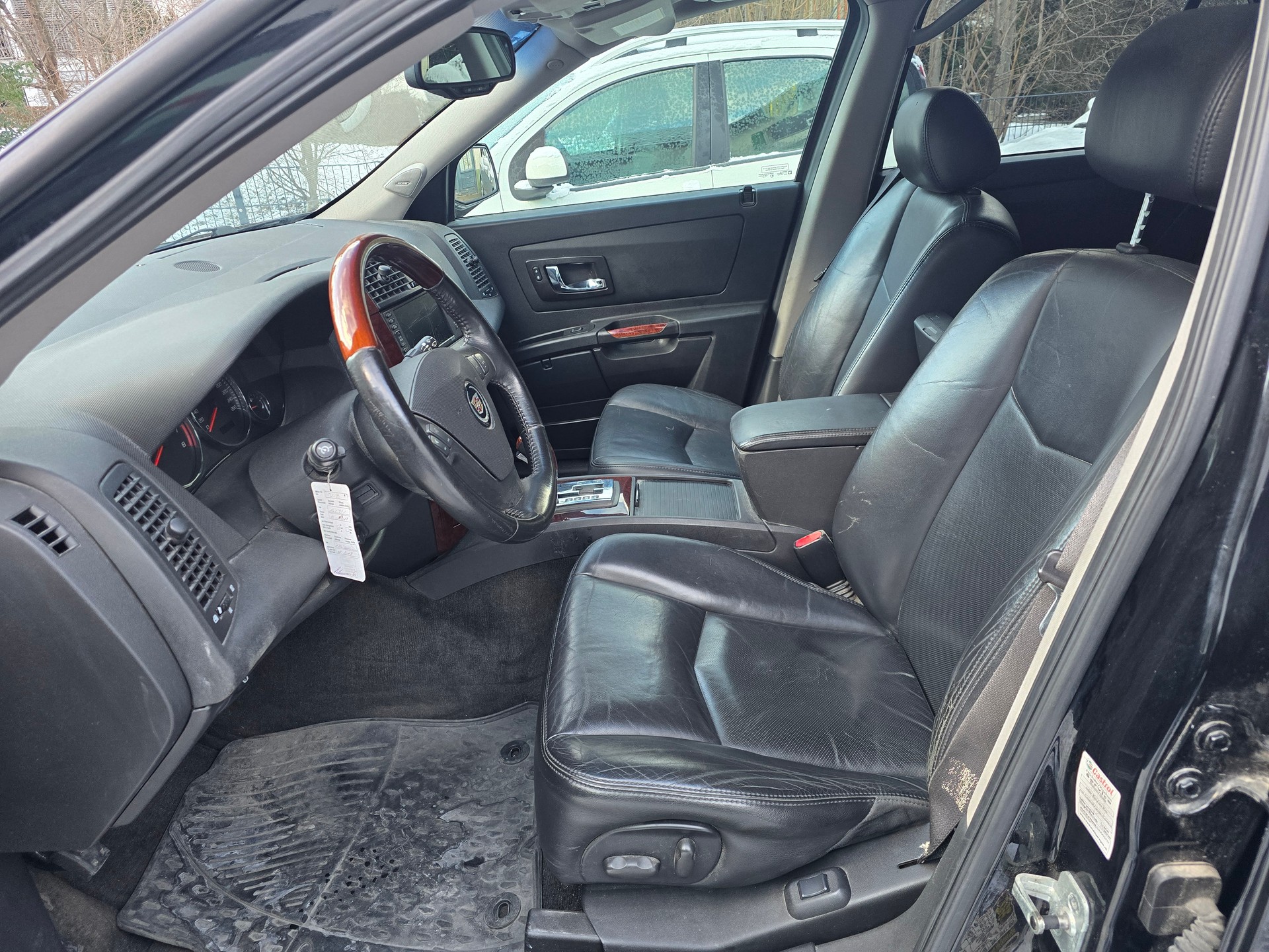 CADILLAC SRX 4.6 V8 Sport Luxury 4WD-image-11