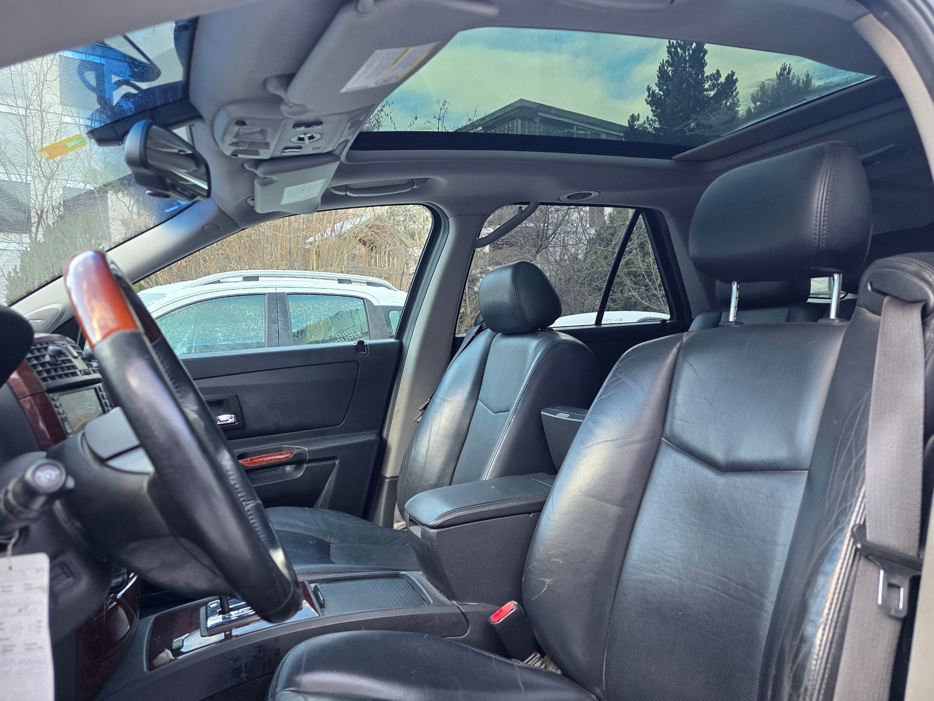CADILLAC SRX 4.6 V8 Sport Luxury 4WD-image-15