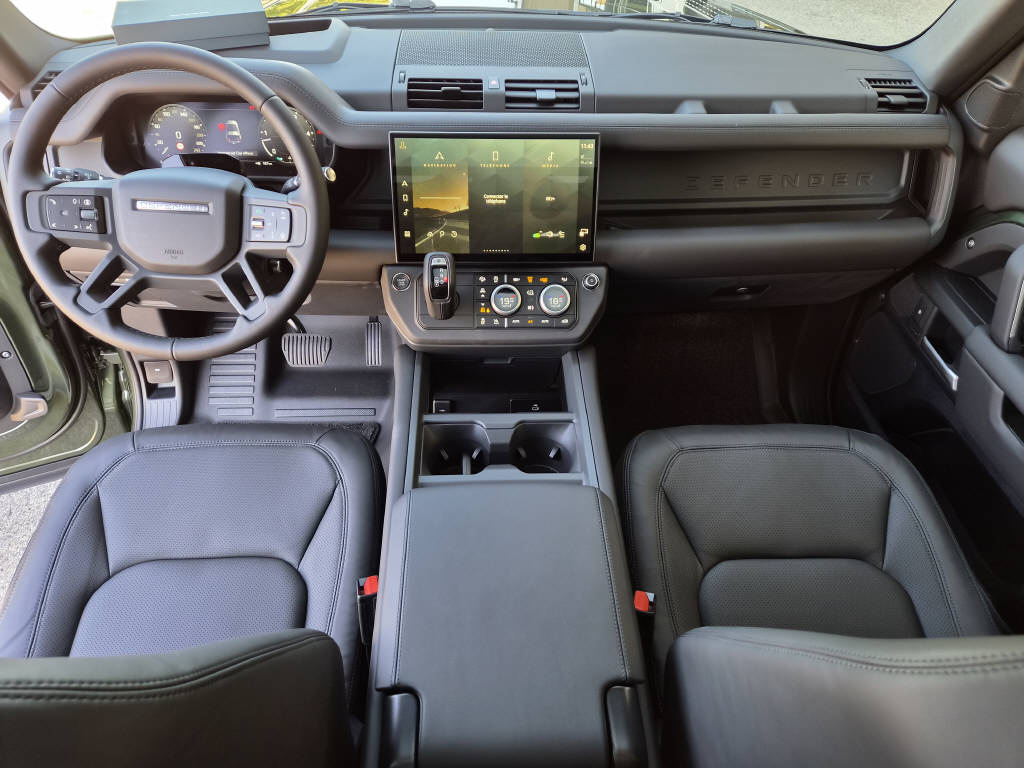 LAND ROVER Defender 90 3.0 D I6 350cv X-Dynamic HSE-image-12