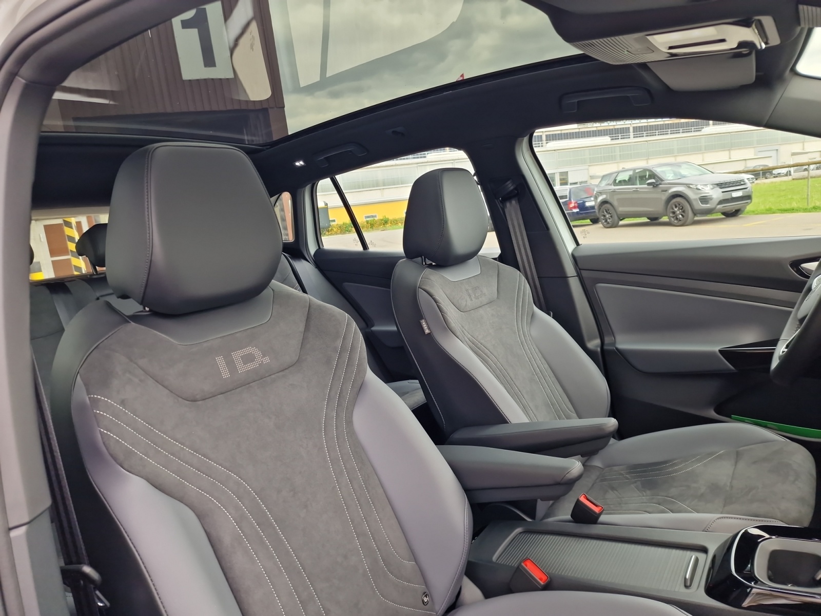 VW ID.4 Pro 77 kWh 4x4 Panorama AHK MY2027-image-22