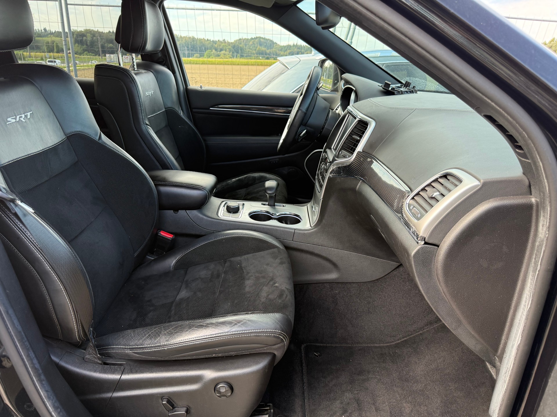 JEEP Grand Cherokee 6.4 V8 HEMI SRT8 Automatic-image-9