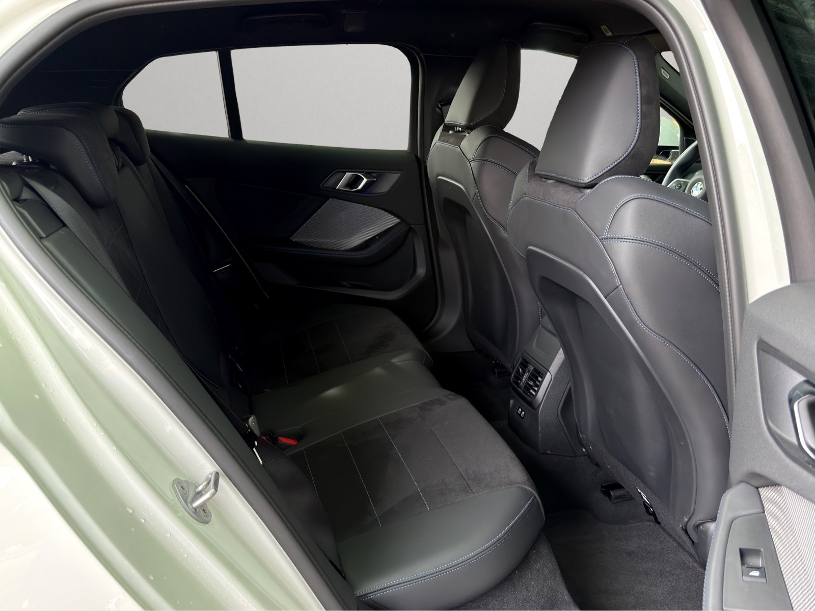 BMW 120 M Sport Steptronic-image-12