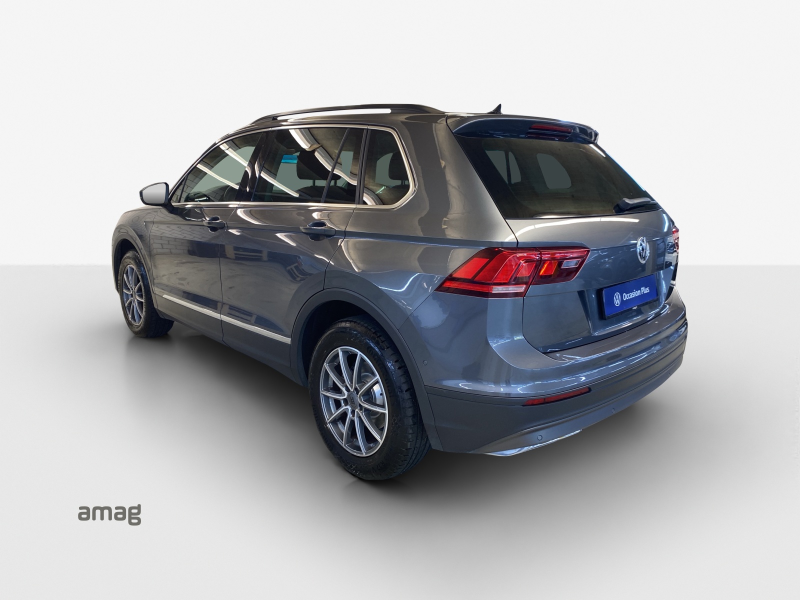 VW Tiguan 2.0TSI Comfortline 4Motion DSG-image-2