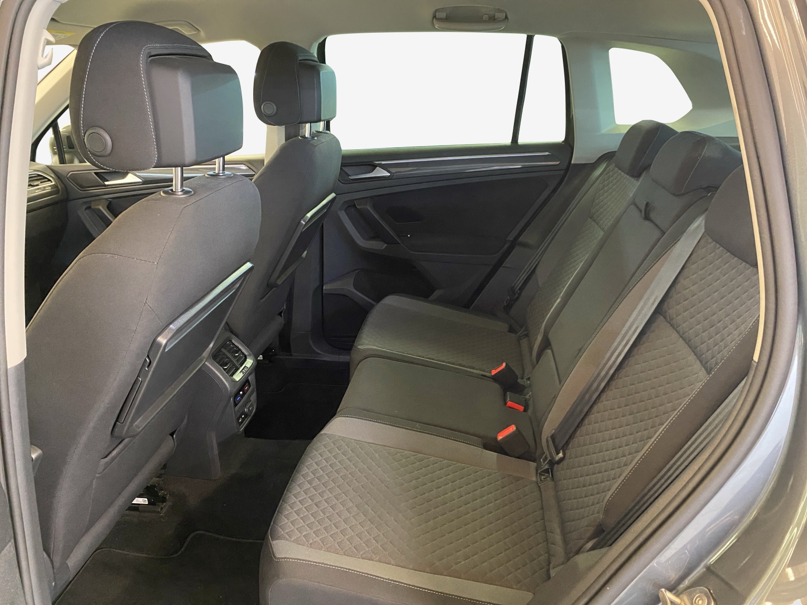 VW Tiguan 2.0TSI Comfortline 4Motion DSG-image-11