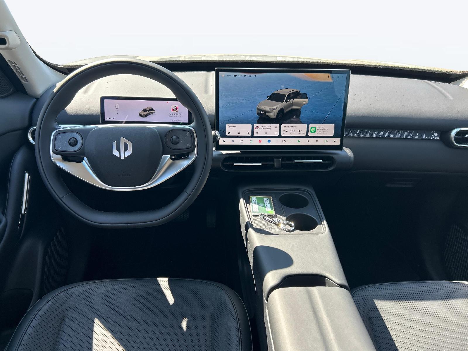 LEAPMOTOR B03X EV-image-8