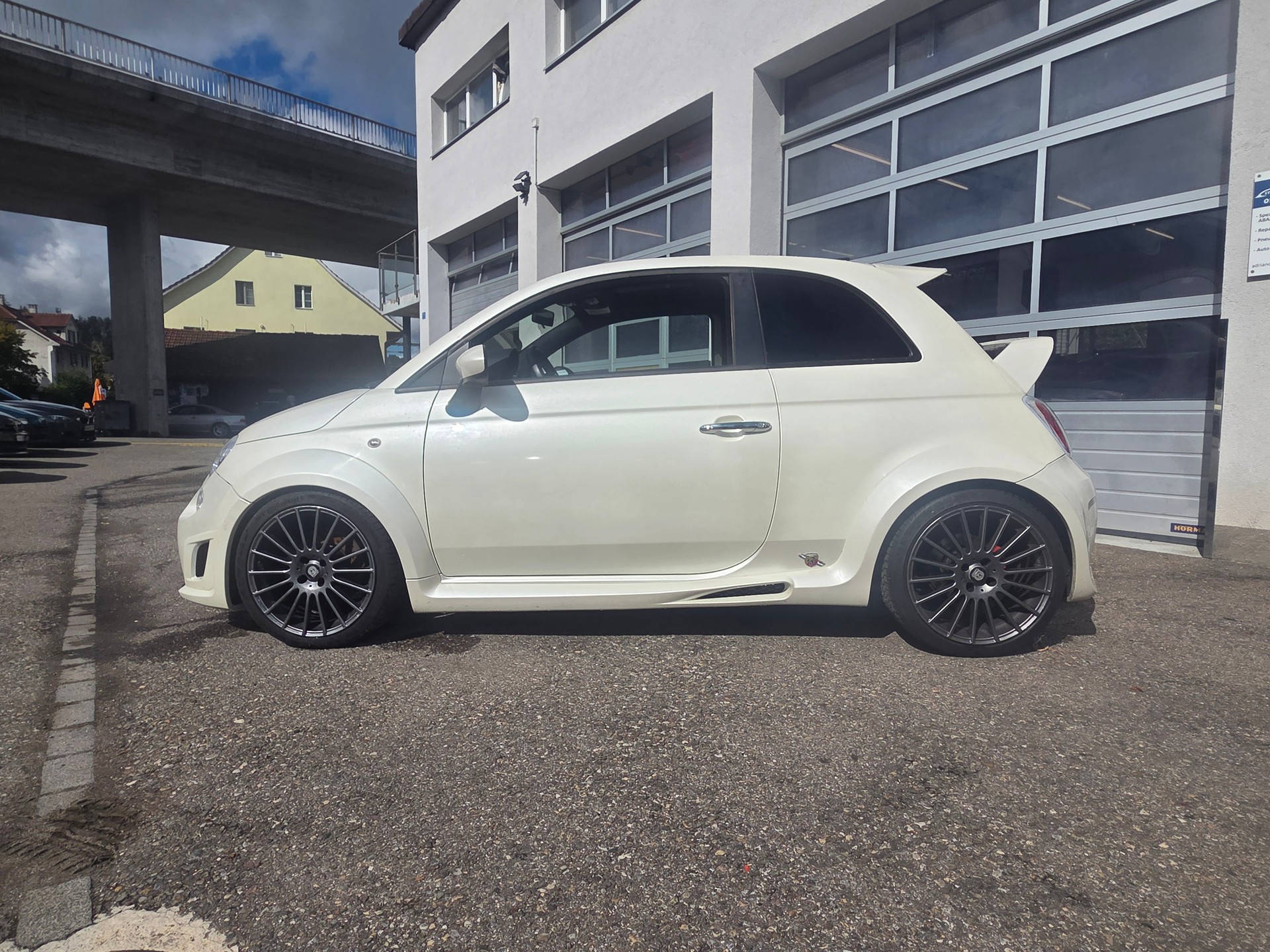 FIAT 500 1.4 16V Turbo Abarth-image-10