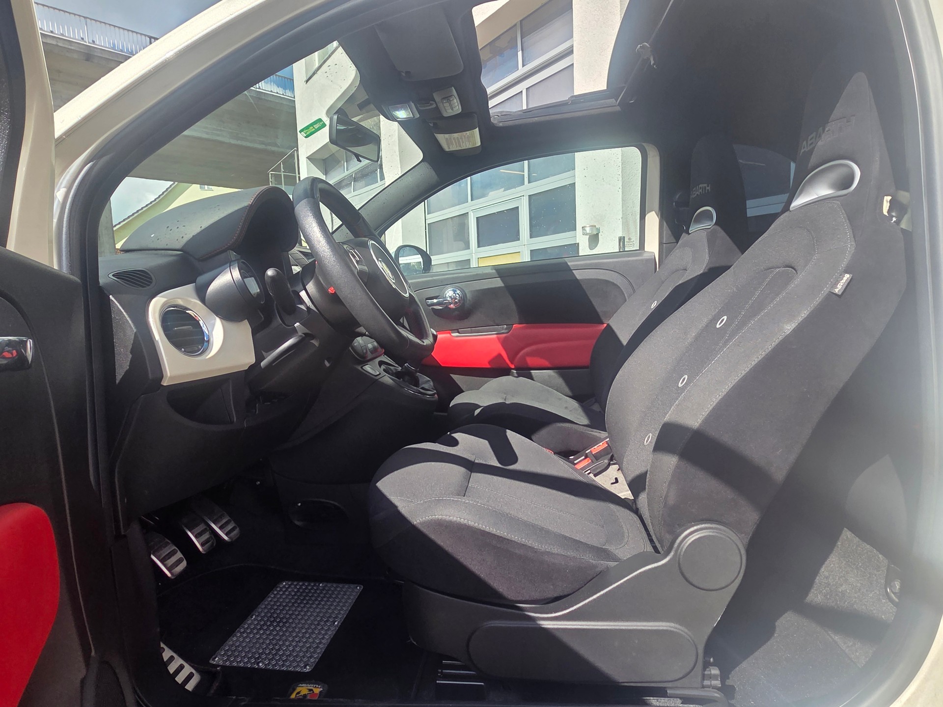 FIAT 500 1.4 16V Turbo Abarth-image-3